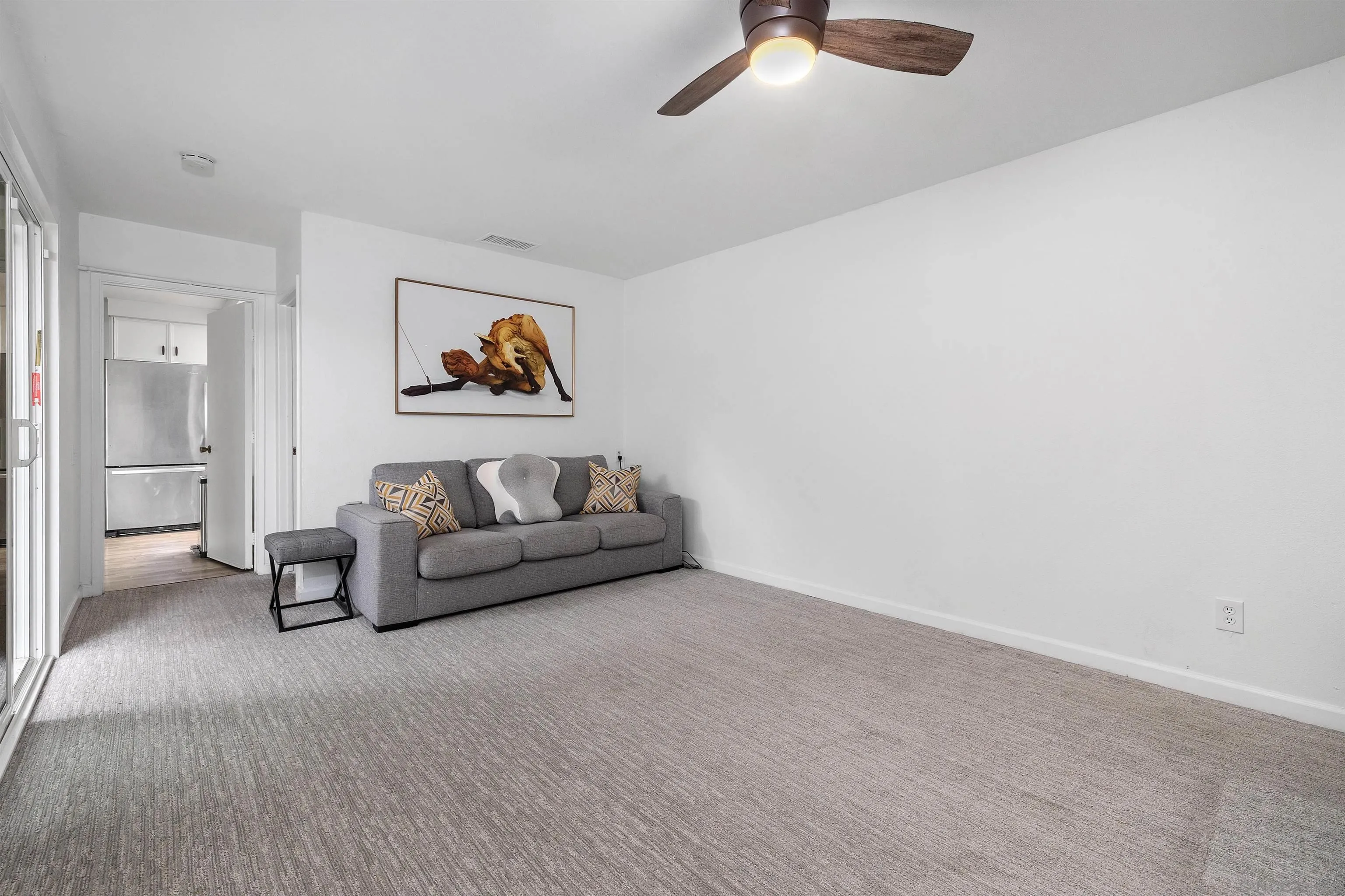 https://cdn.realtyfeed.com/cdn/127/260012052/142c465879de6bc8c84aaf72a67dc99f.webp