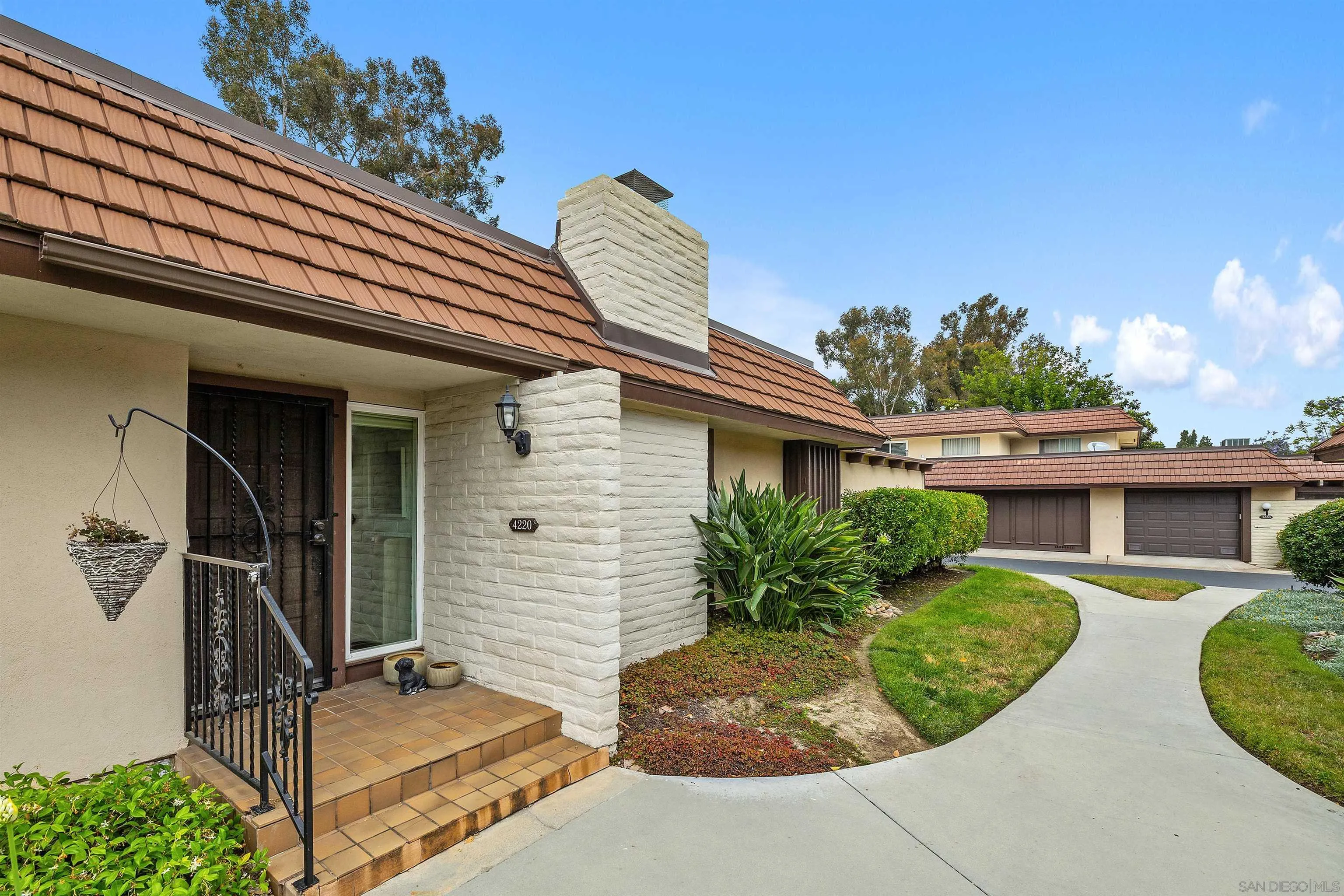https://cdn.realtyfeed.com/cdn/127/260012052/503ebe07c13eac9e29f44ea07cd3e2b5.webp