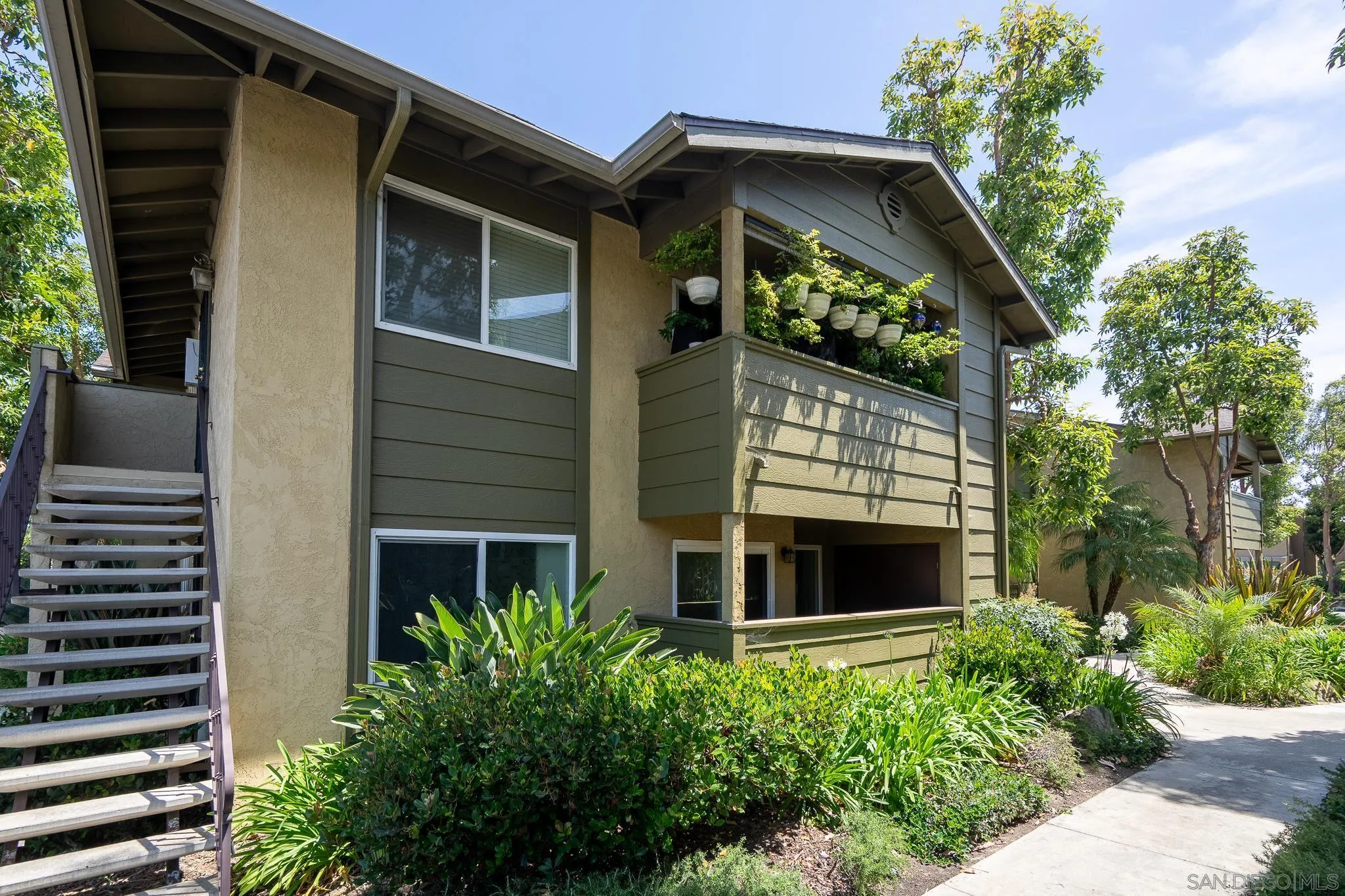 Photo #3: 260012056 Listing: Photo #3
