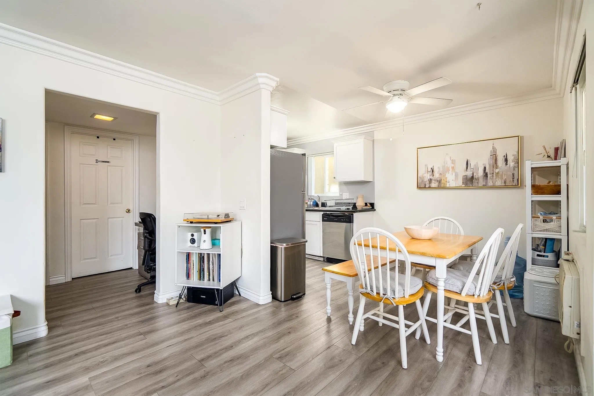 Photo #8: 260012056 Listing: Photo #8