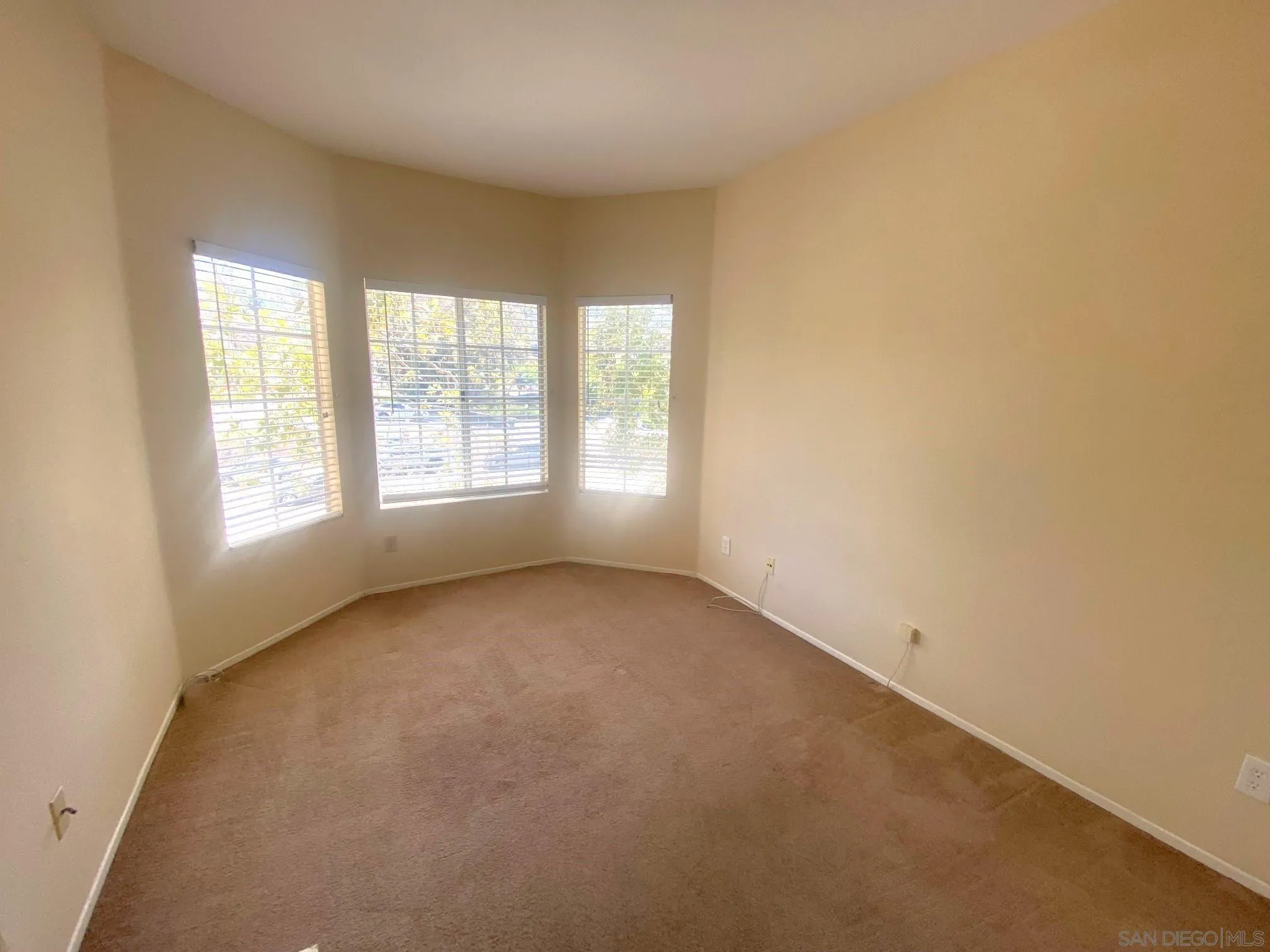 https://cdn.realtyfeed.com/cdn/127/260012066/50d5ed3f313d8657cefa52f9202491d0.webp