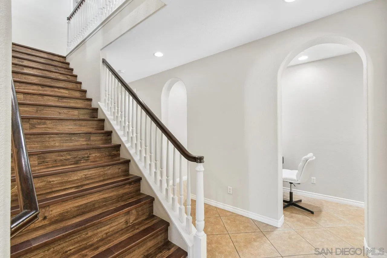 https://cdn.realtyfeed.com/cdn/127/260012067/0dbe8e0fc931410ebc9c5a1e87997a9a.webp