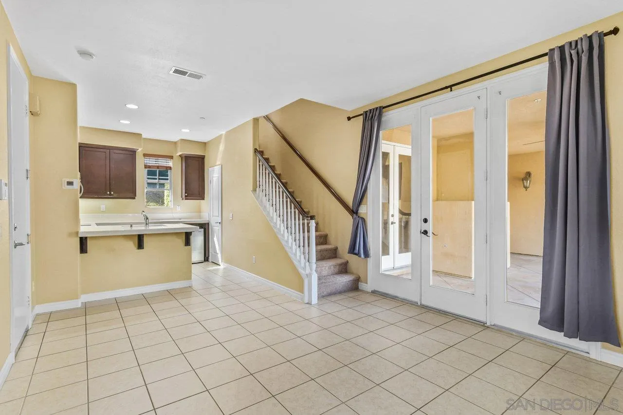https://cdn.realtyfeed.com/cdn/127/260012067/2a47e1dcddacd91078de955e3b4b79ab.webp