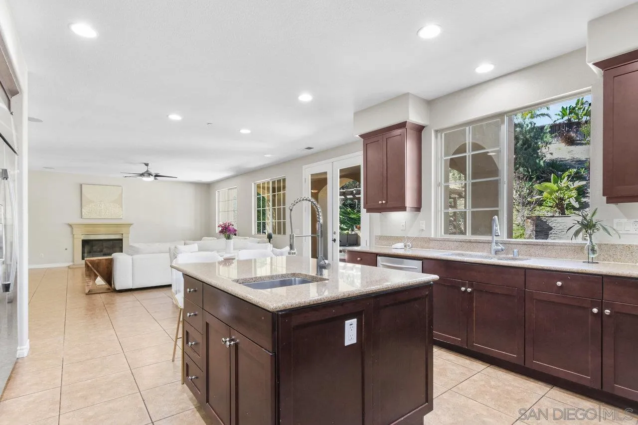 https://cdn.realtyfeed.com/cdn/127/260012067/3611ed8897987a1ad59d7f2881fb9c75.webp