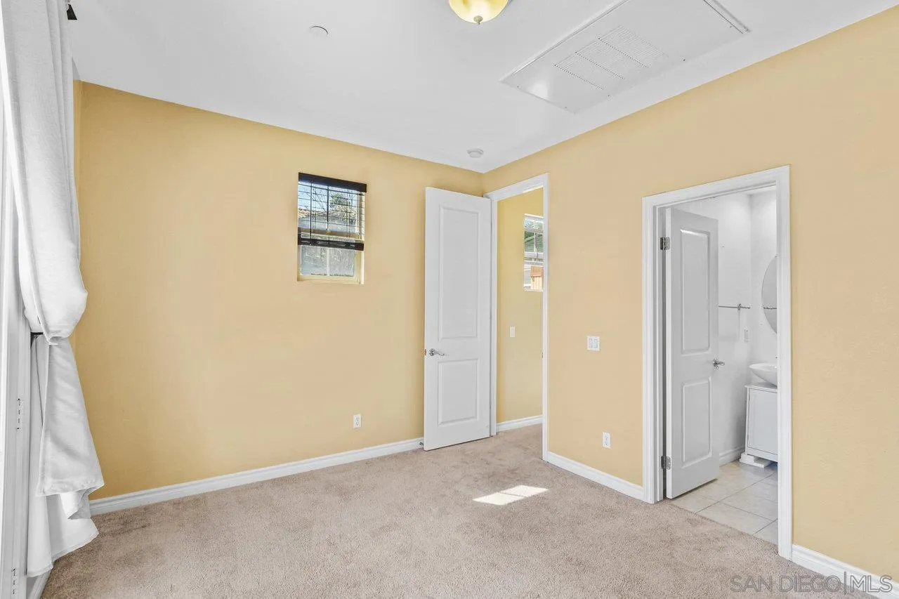 https://cdn.realtyfeed.com/cdn/127/260012067/45bf842dca016a0e13c40807ef1eadd1.webp