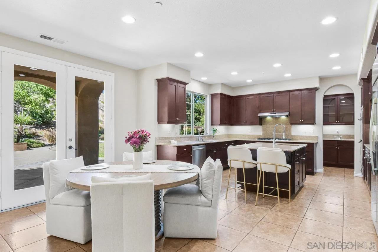 https://cdn.realtyfeed.com/cdn/127/260012067/658658d001d3462b872385e184bed860.webp