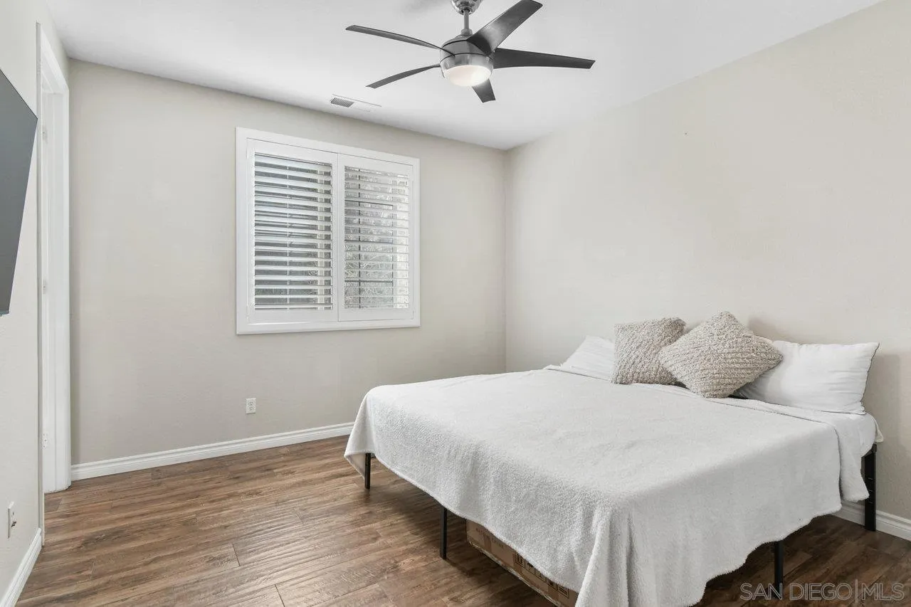 https://cdn.realtyfeed.com/cdn/127/260012067/957cb6321ed98f49a80d63423a53a062.webp