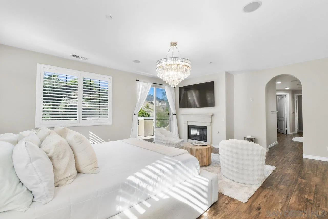 https://cdn.realtyfeed.com/cdn/127/260012067/b870f6b2f2c7c28c1f98e97b181382b1.webp