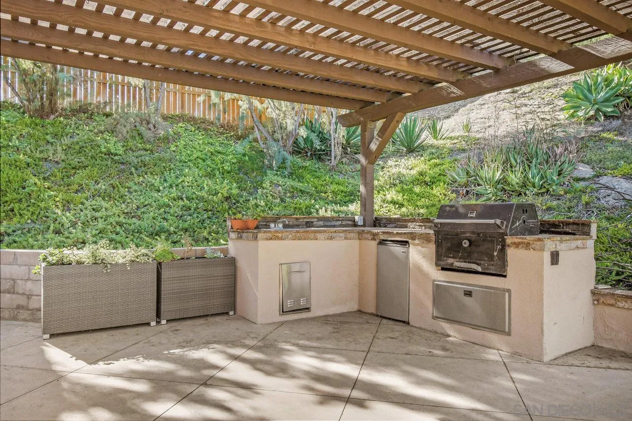 https://cdn.realtyfeed.com/cdn/127/260012067/fff58abc3886d62fba1f22e9ee95834d.webp