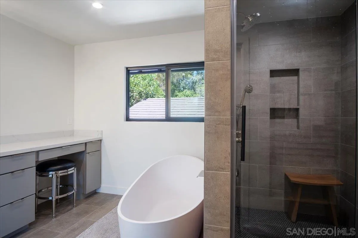 https://cdn.realtyfeed.com/cdn/127/260012078/043b23a3dc647a54ddd1e7d738693fb8.webp