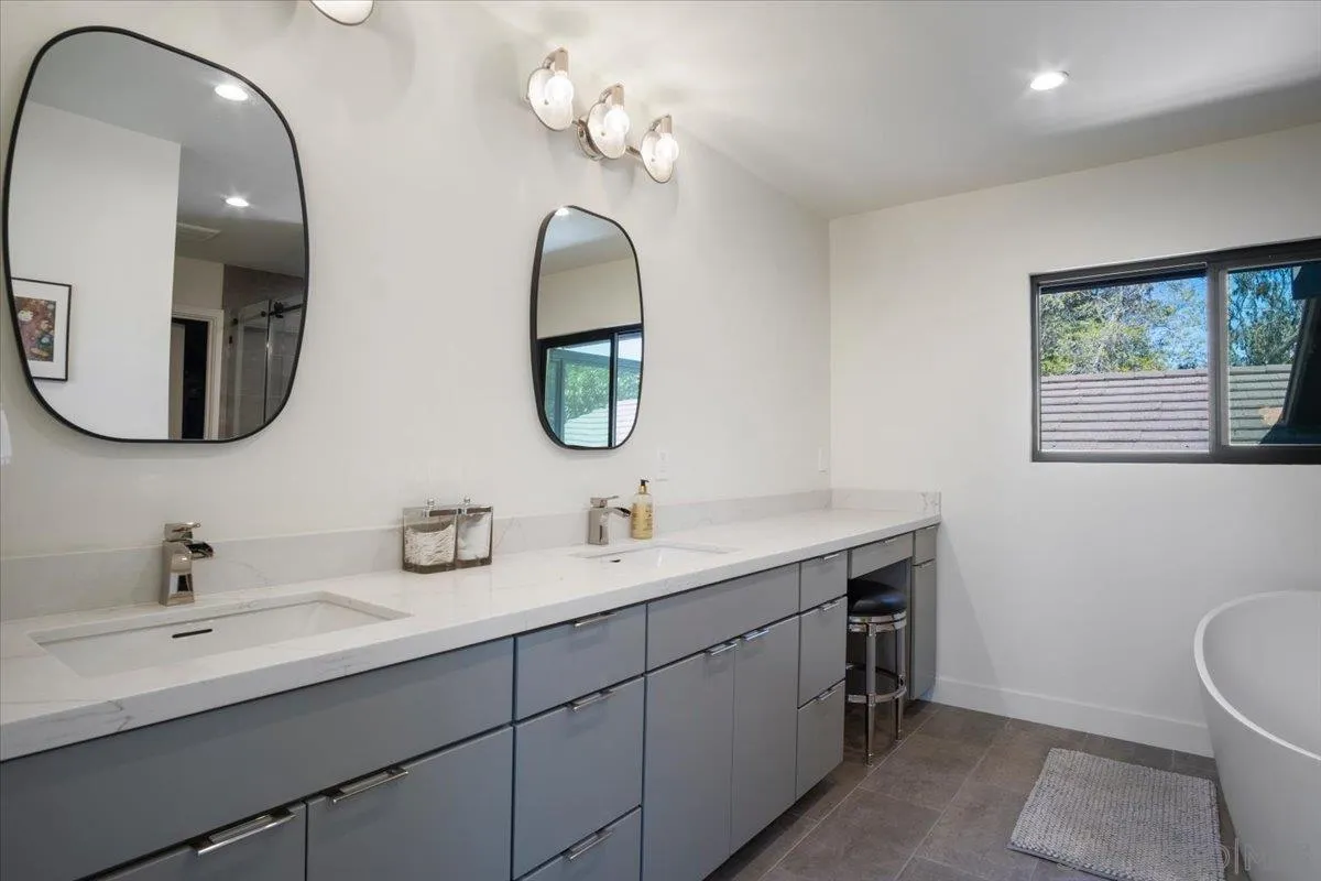 https://cdn.realtyfeed.com/cdn/127/260012078/447b7d3e2b05347a4fc7e3d567ac4bb7.webp