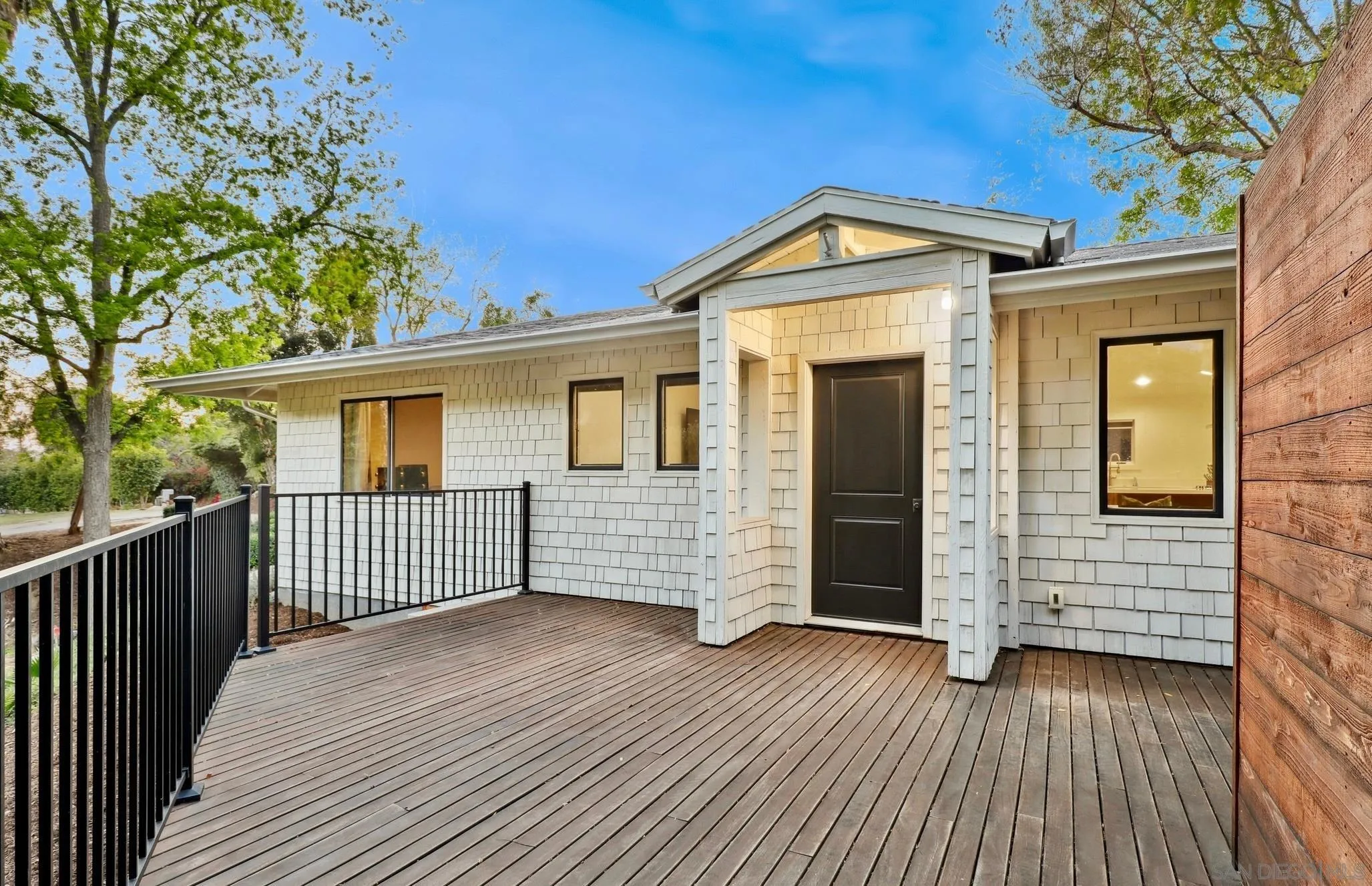 https://cdn.realtyfeed.com/cdn/127/260012081/39f62d76aff3bac3e2941ea0294783b1.webp