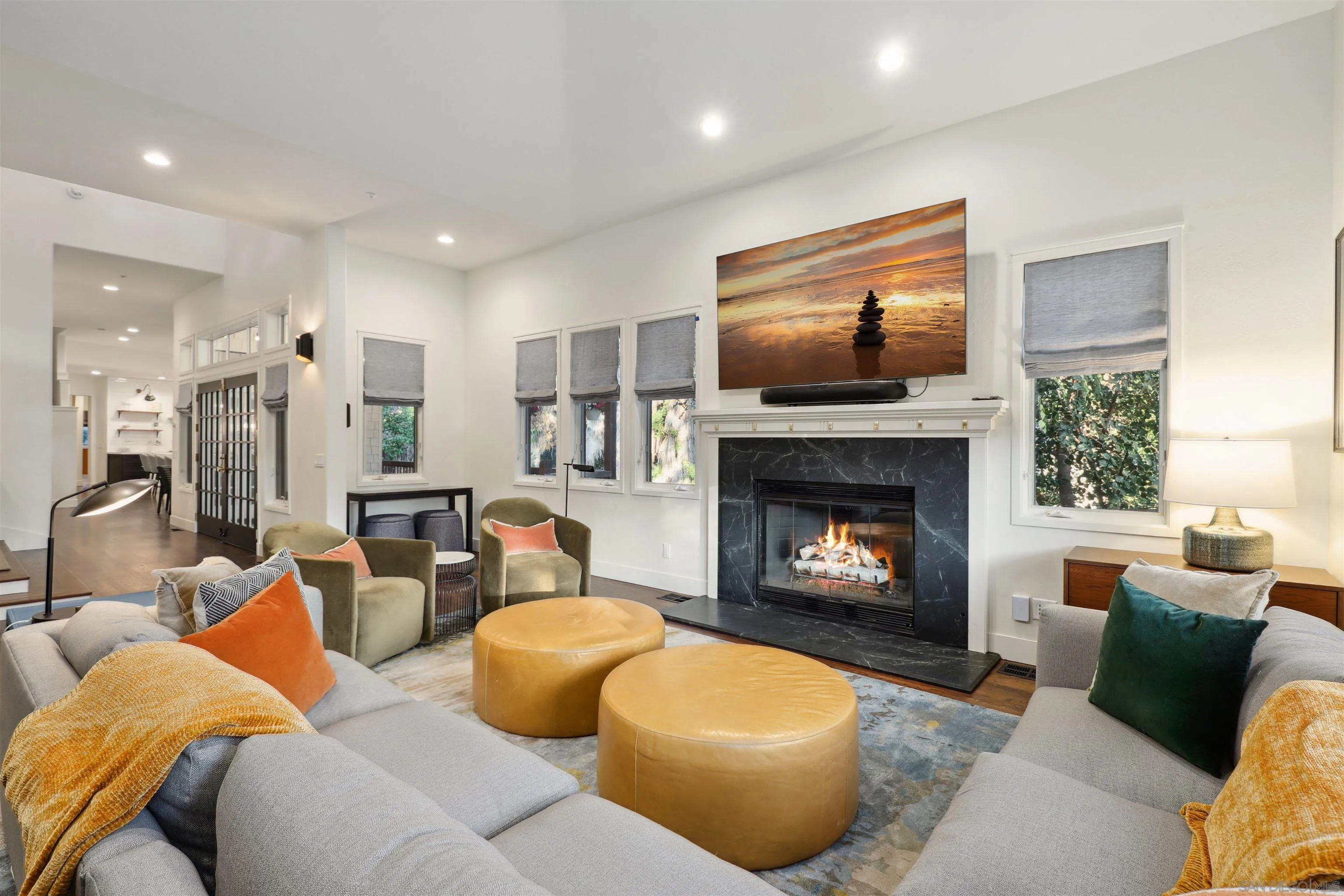 https://cdn.realtyfeed.com/cdn/127/260012081/e707b7db8d2db2bc9b254f749749c596.webp