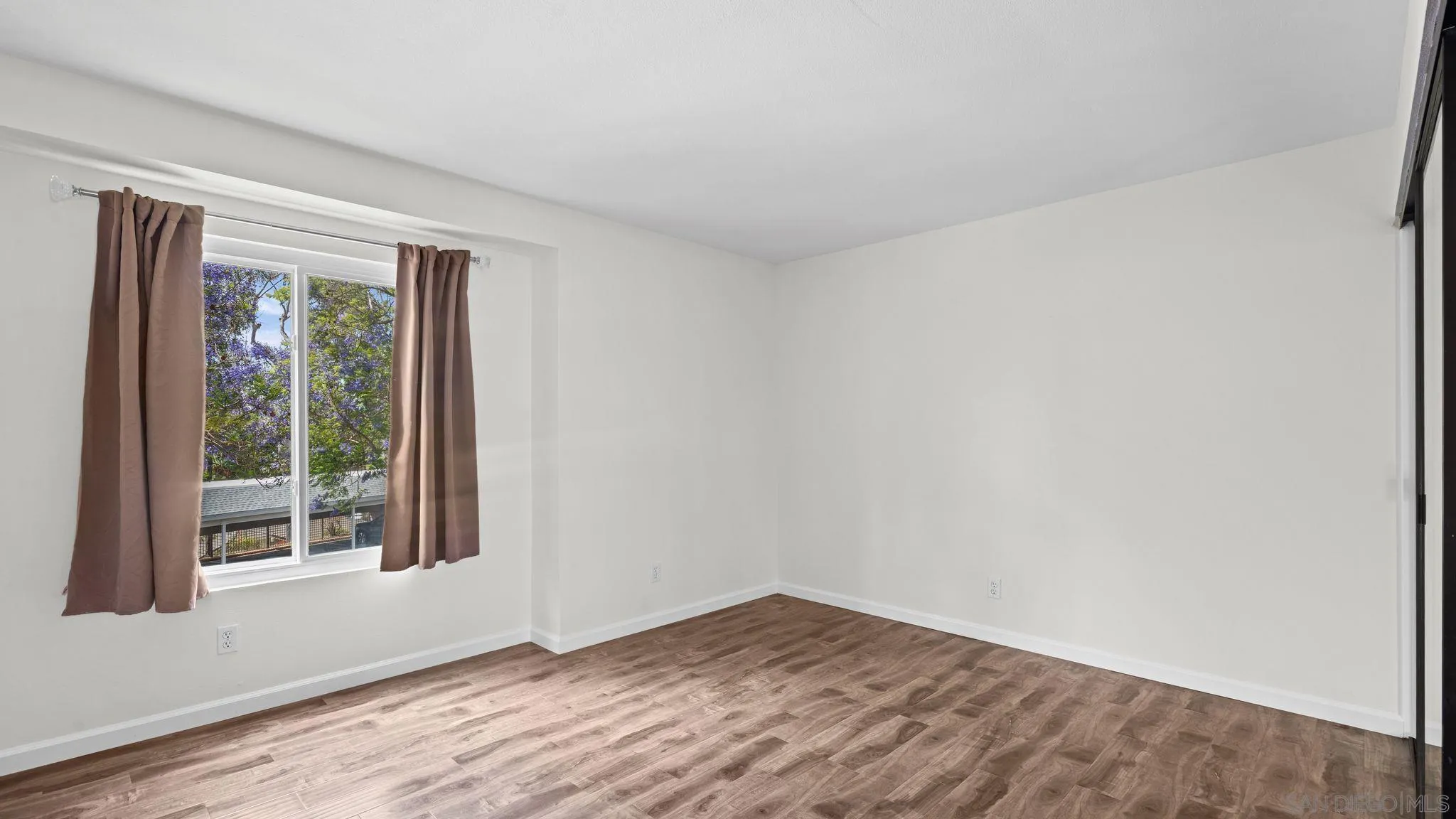 https://cdn.realtyfeed.com/cdn/127/260012092/1dbb27bb8d361107218c4b1205014474.webp