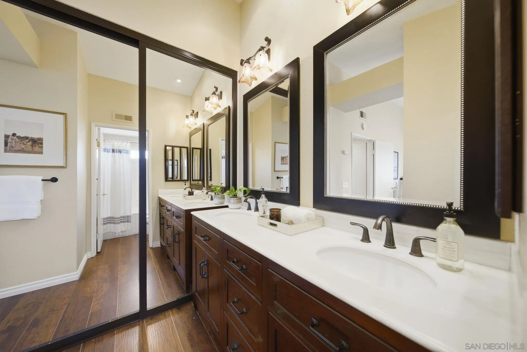 https://cdn.realtyfeed.com/cdn/127/260012100/059e541764ba0f32106c7238a0191fc3.webp