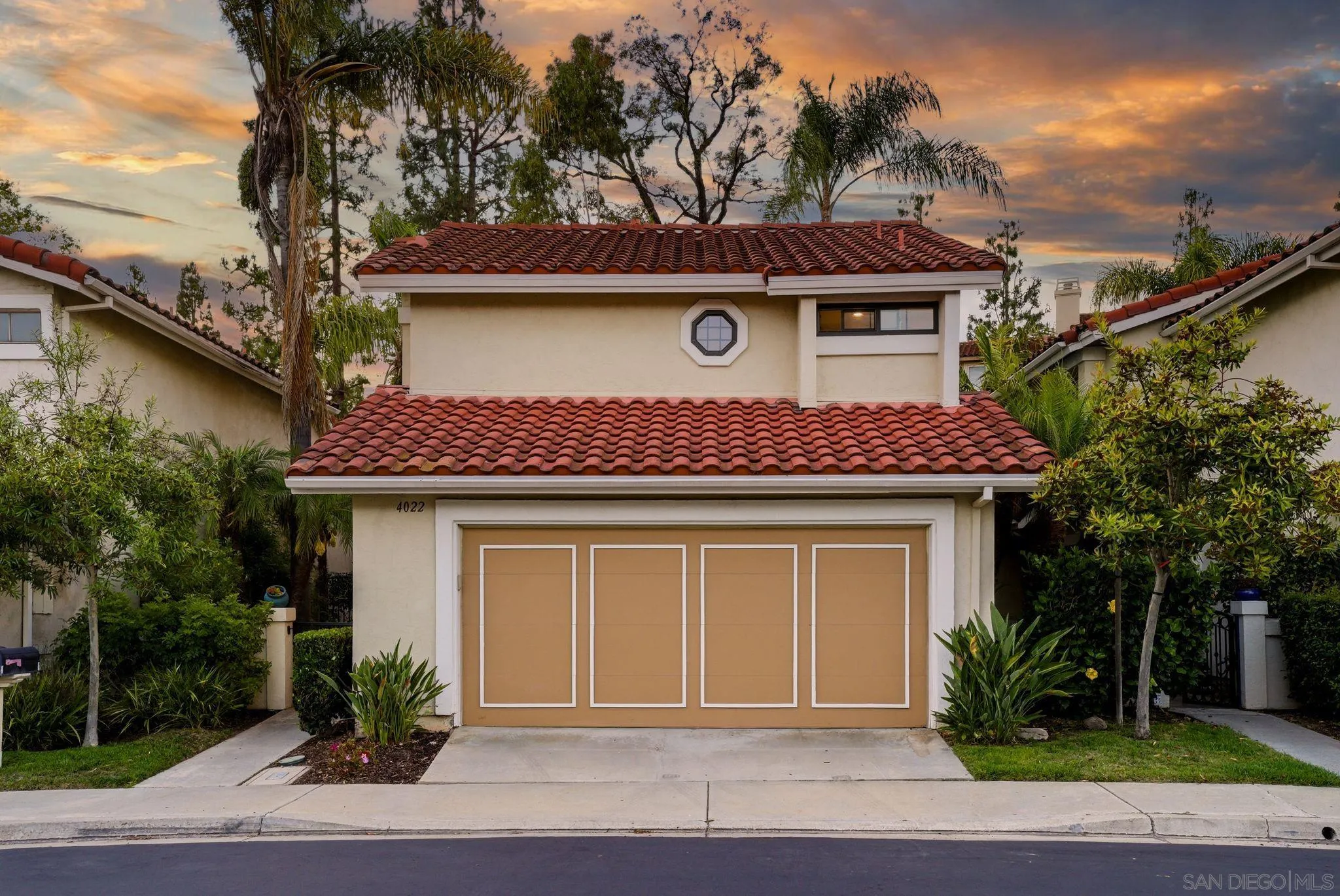https://cdn.realtyfeed.com/cdn/127/260012100/86c98893719c4dda33f852f199eba4d2.webp