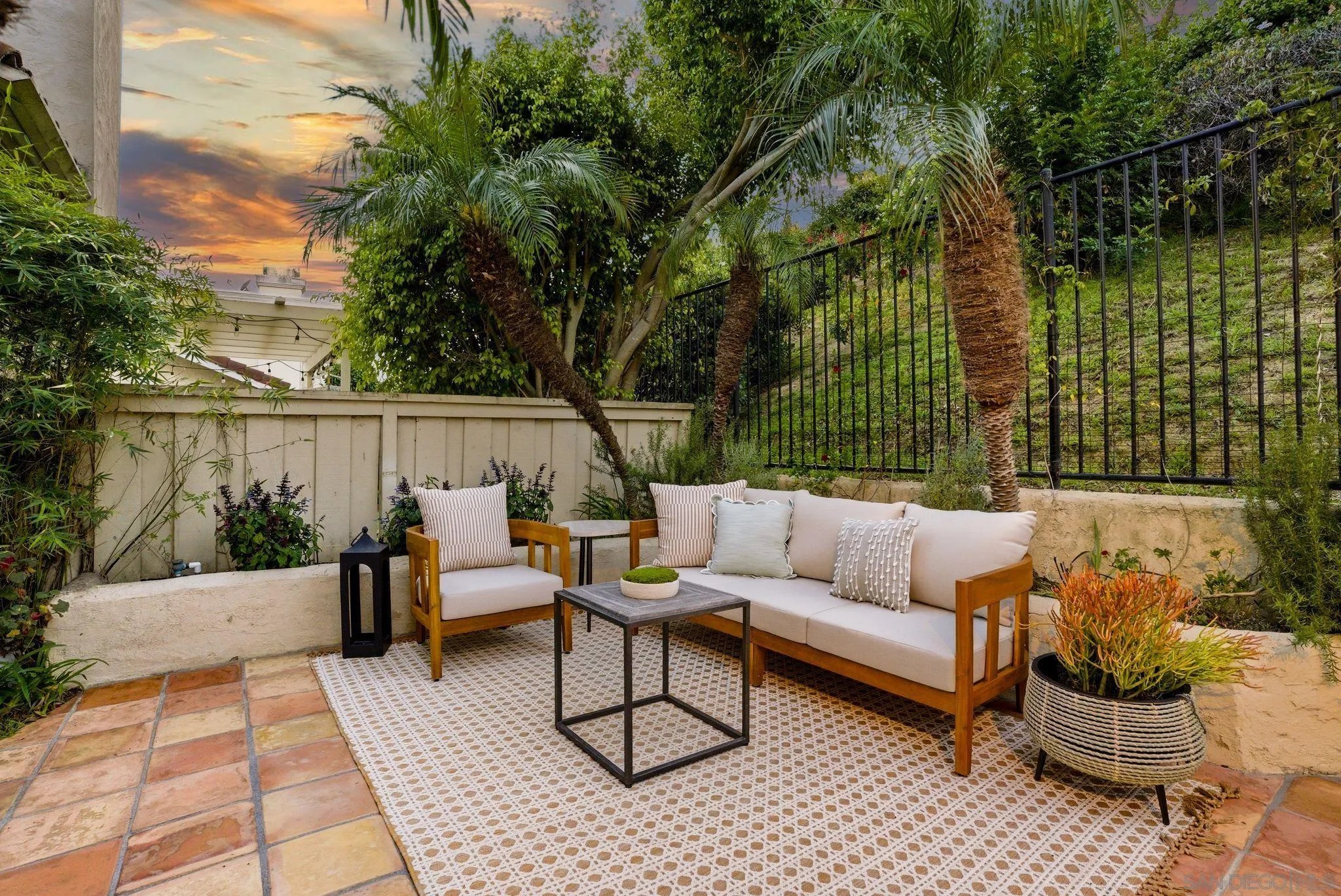 https://cdn.realtyfeed.com/cdn/127/260012100/9478268ff61bebd2aebf560e434c1285.webp