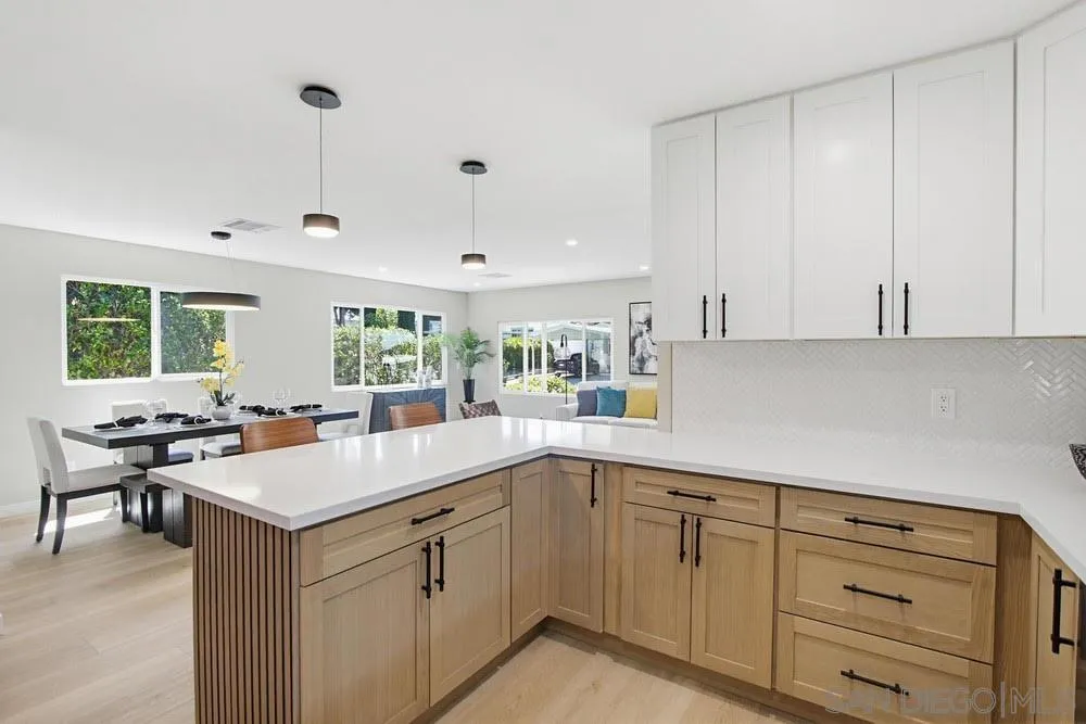 https://cdn.realtyfeed.com/cdn/127/260012101/82471626aeb90ae72f7882197108a215.webp