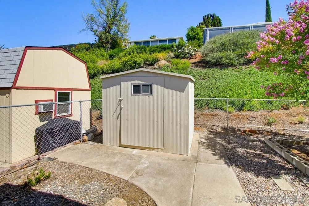 https://cdn.realtyfeed.com/cdn/127/260012101/93f49b1e37b4495416e62f2155e88f5d.webp