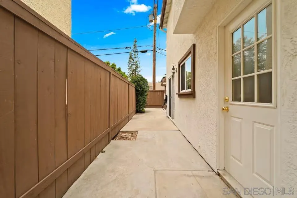 https://cdn.realtyfeed.com/cdn/127/260012102/3d8a52b4d48c1518ccbb67dde3e40ce0.webp