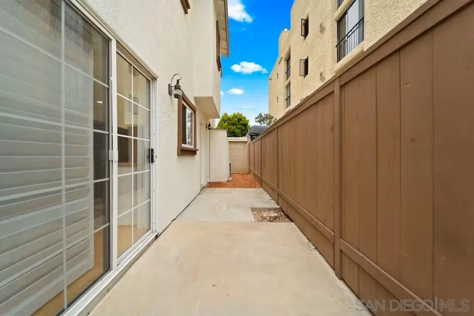 https://cdn.realtyfeed.com/cdn/127/260012102/6c47d722851052a45f7c541ead8932d5.webp