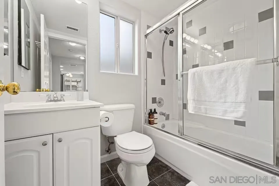 https://cdn.realtyfeed.com/cdn/127/260012102/89ba8f53b935e29af4f7e25efe2226b9.webp