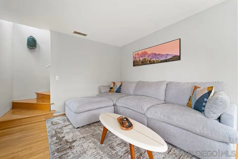 https://cdn.realtyfeed.com/cdn/127/260012102/af573b447f31bb0043416f589c4bbd00.webp