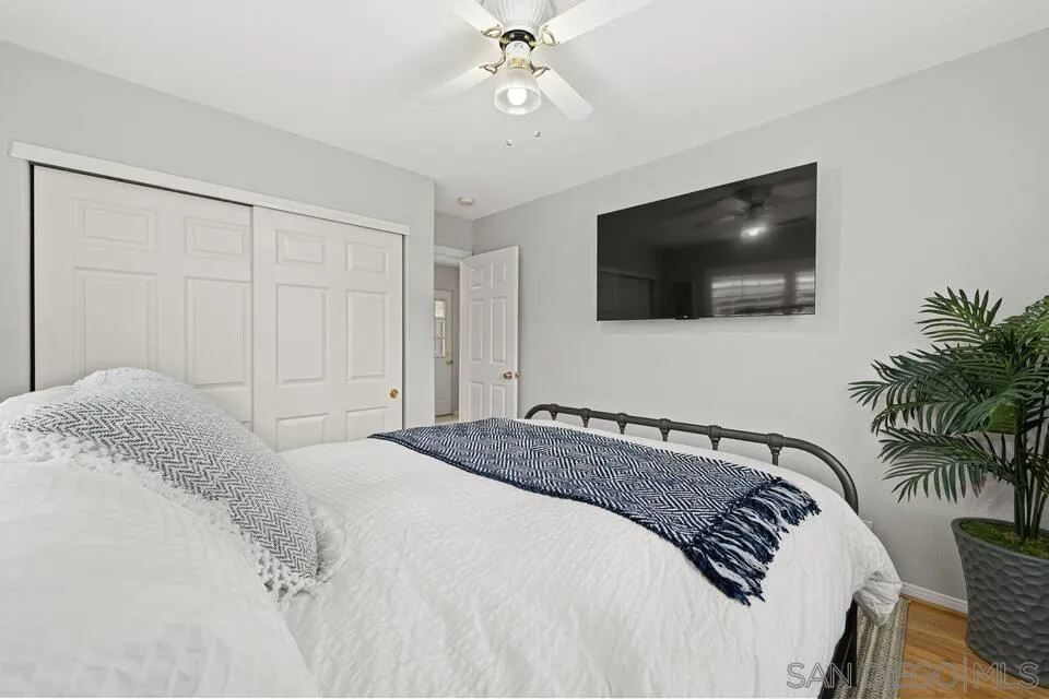 https://cdn.realtyfeed.com/cdn/127/260012102/d883188b5ff80d79d3f96e2e5610729f.webp