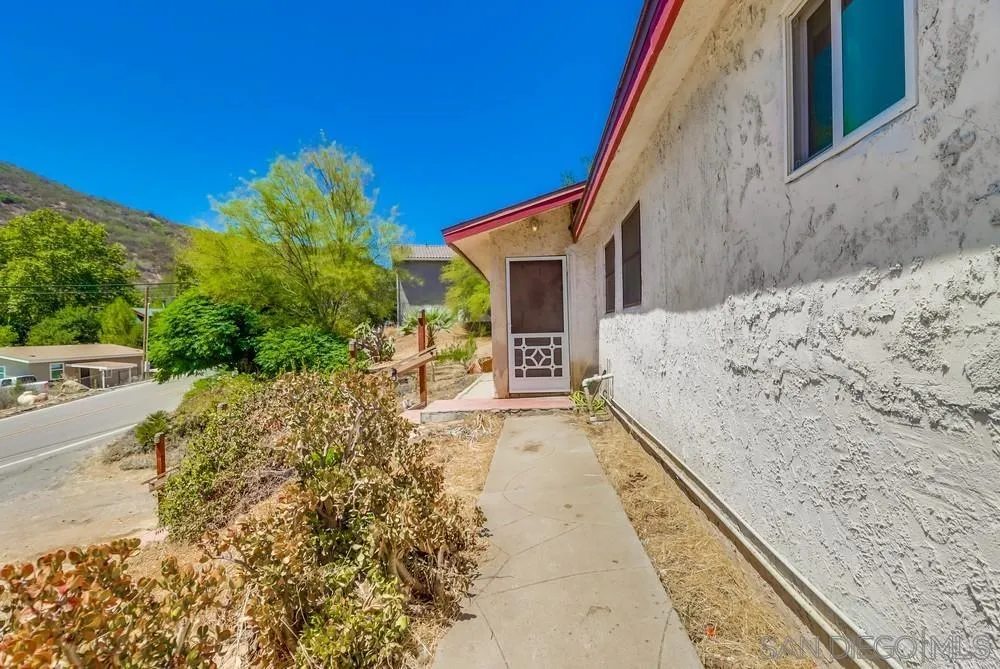 https://cdn.realtyfeed.com/cdn/127/260012103/2e985b03d6eeff4866ef4d63a4b0cfab.webp