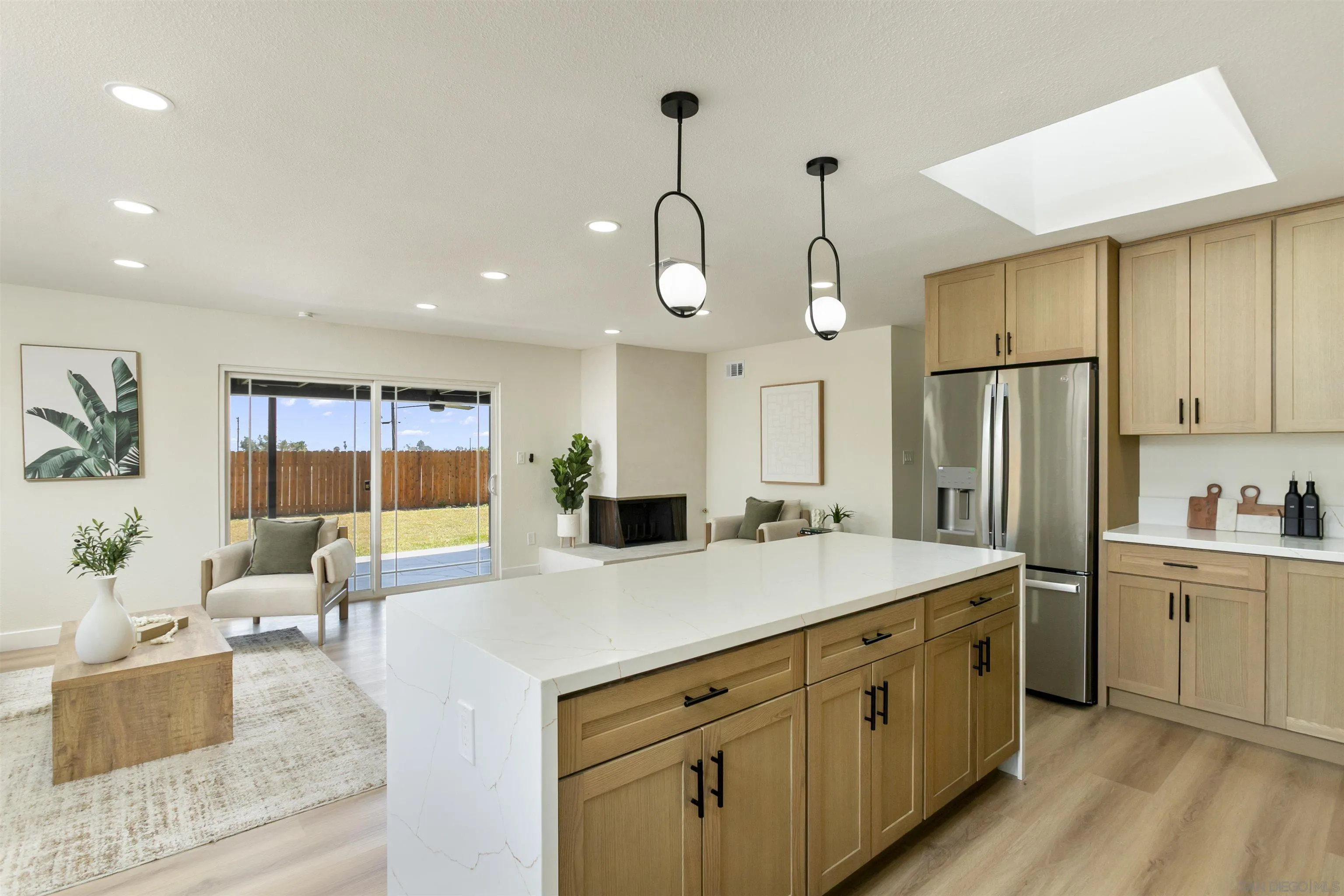 https://cdn.realtyfeed.com/cdn/127/260012104/30114958008146ab02d6e083911d6d2b.webp