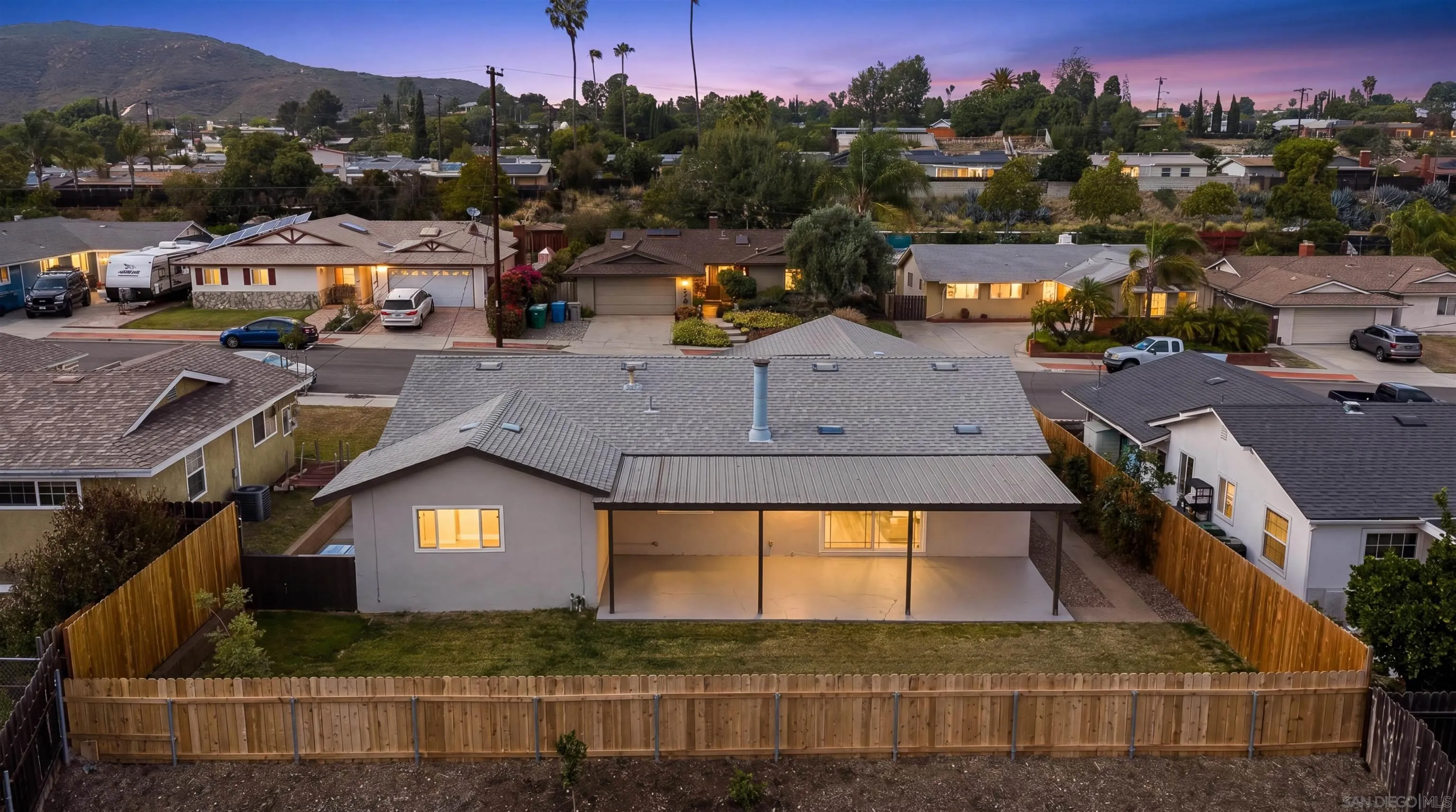 https://cdn.realtyfeed.com/cdn/127/260012104/44d0e6ff0edbce07e89494e97fd064a4.webp