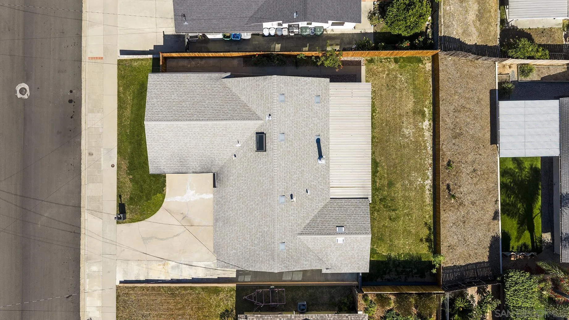 https://cdn.realtyfeed.com/cdn/127/260012104/f41c747740aab1d8af262162c2c8ab19.webp