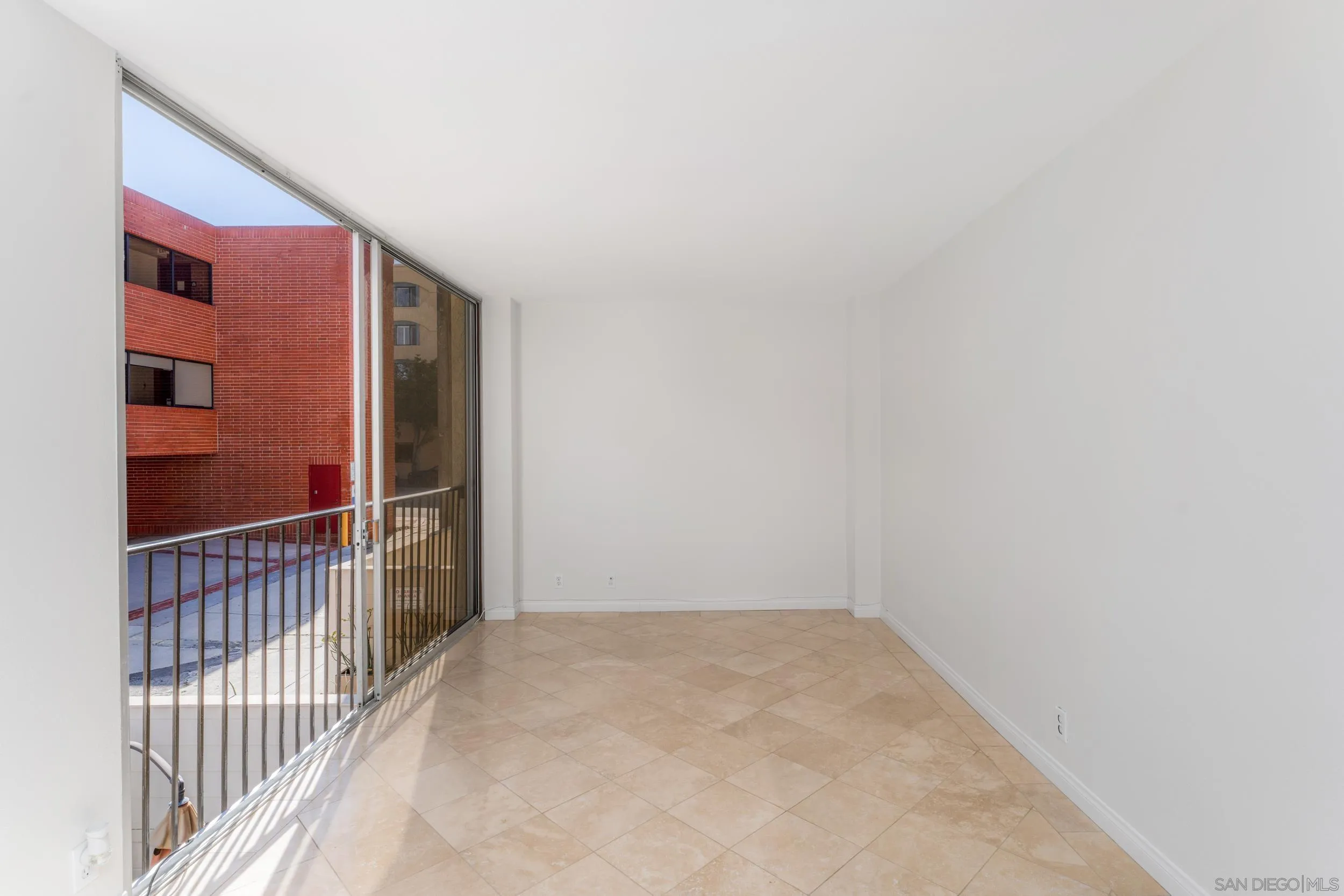 Photo #11: 260012109 Listing: Photo #11