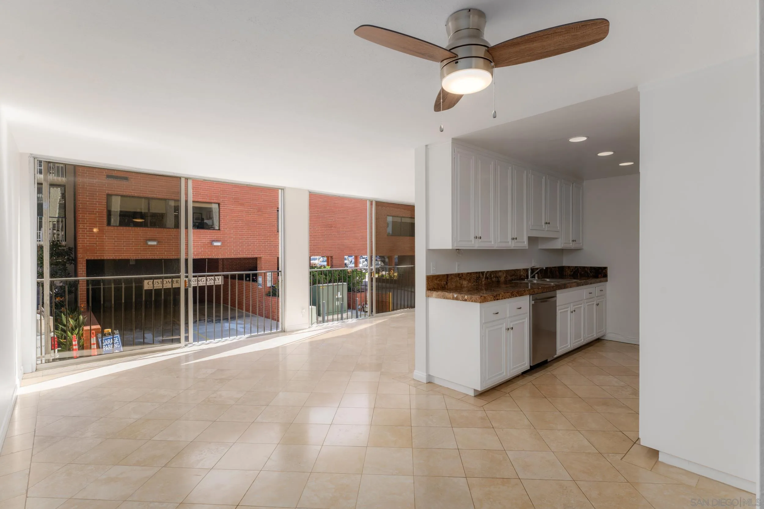 Photo #5: 260012109 Listing: Photo #5