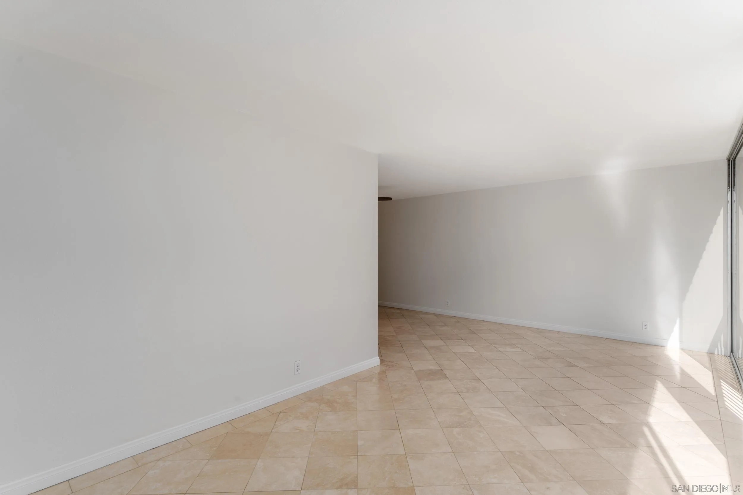 Photo #13: 260012109 Listing: Photo #13