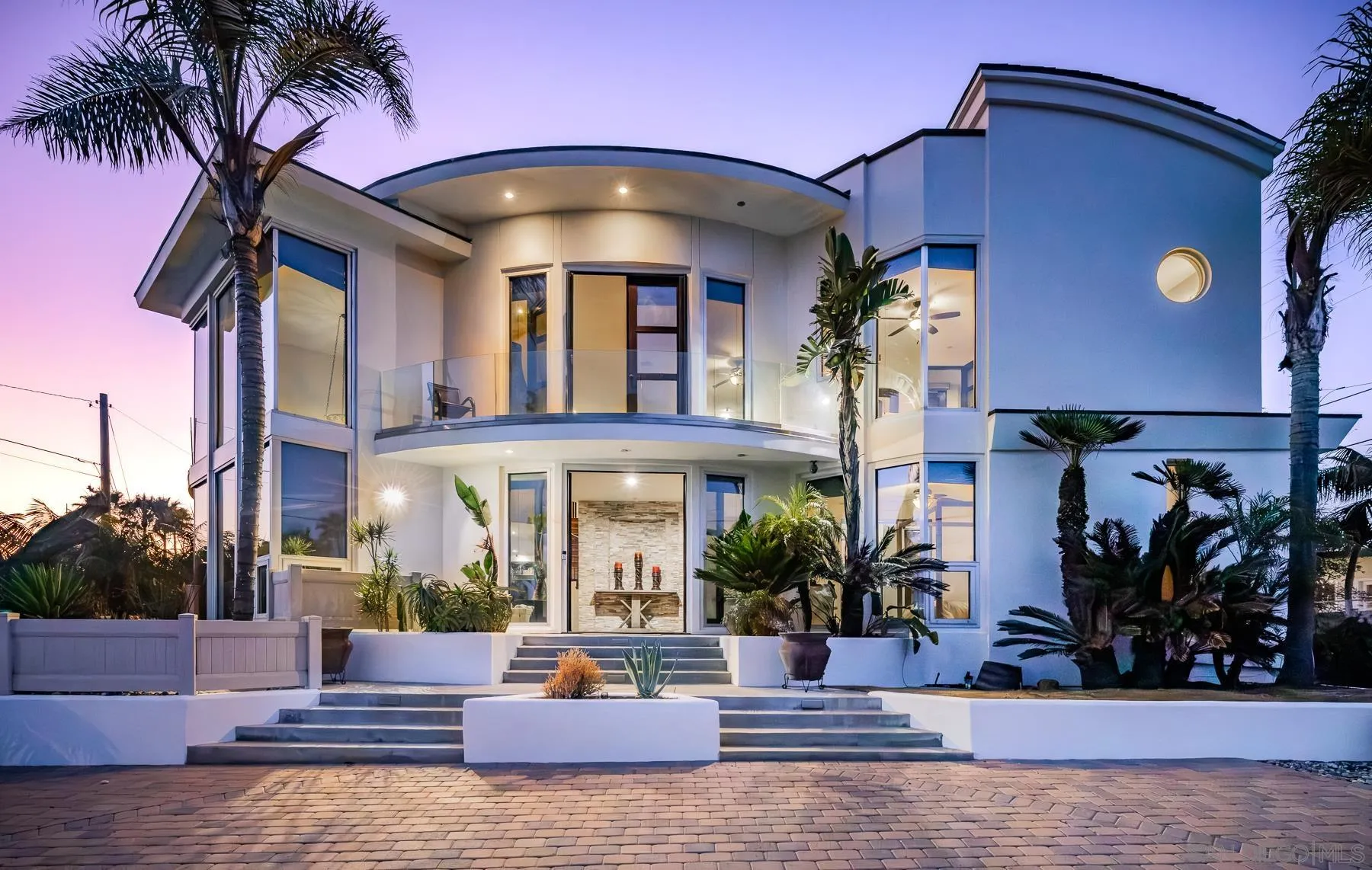 https://cdn.realtyfeed.com/cdn/127/260012110/1c9a5d0735dc42d88b498e0a90c8097e.webp
