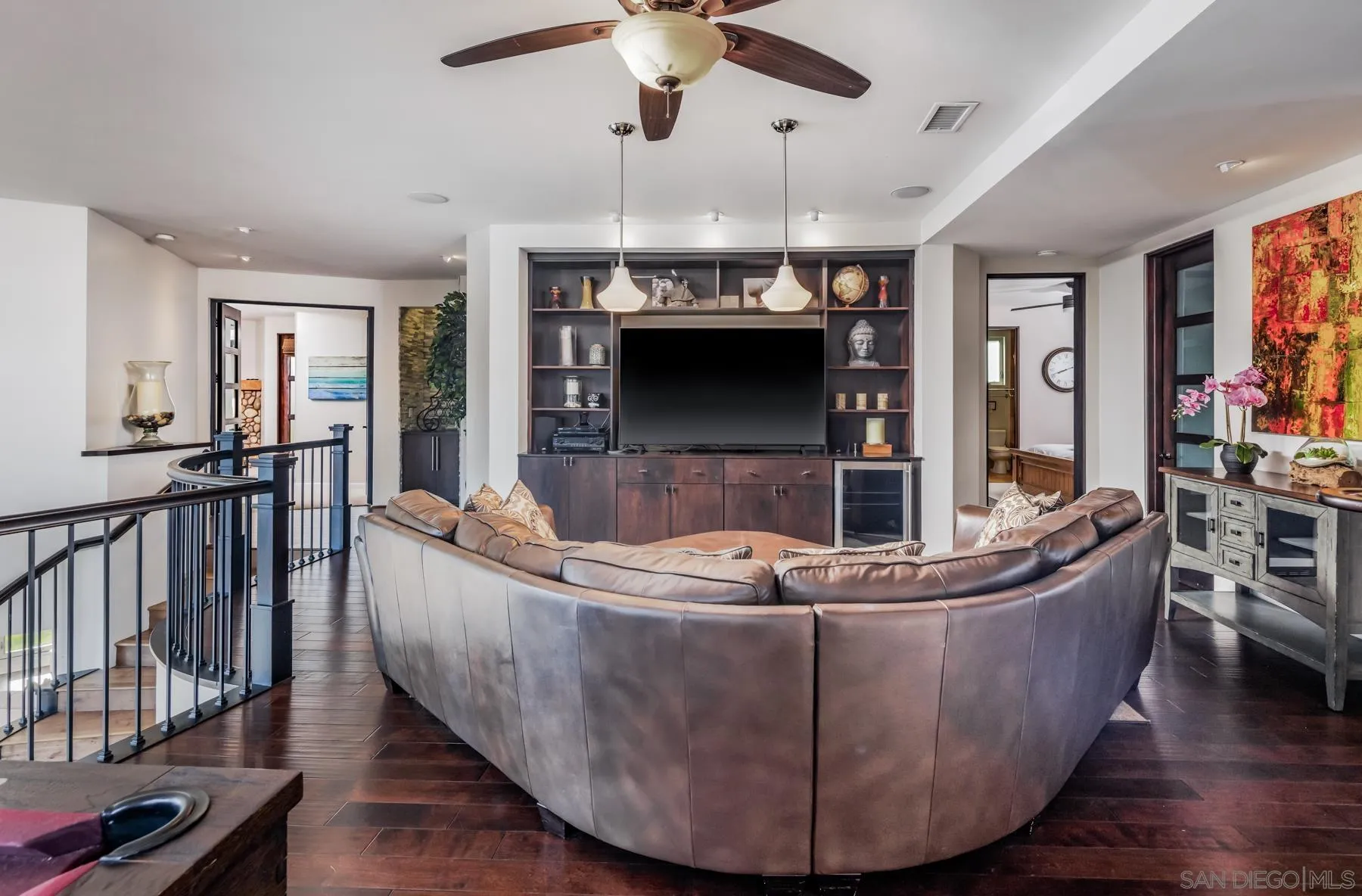https://cdn.realtyfeed.com/cdn/127/260012110/3cb3edd4f5b18e315da4fa774b578330.webp