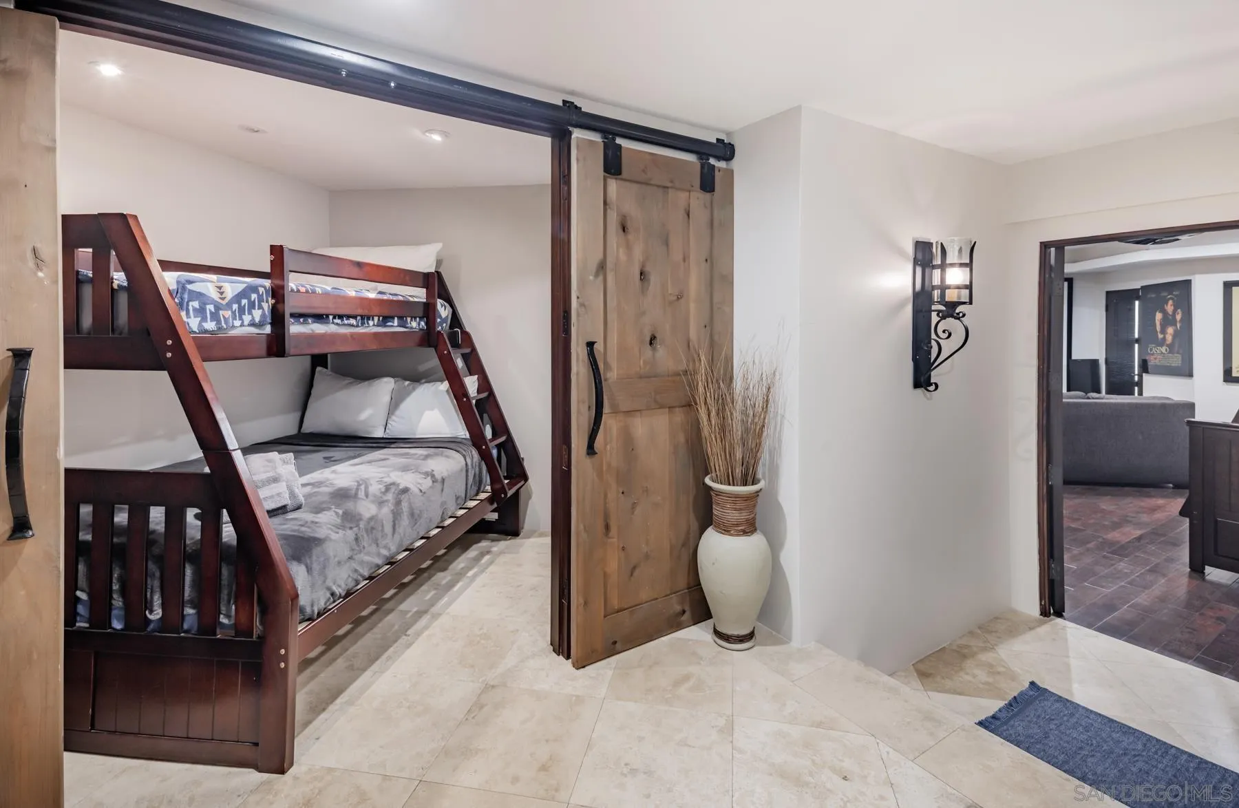 https://cdn.realtyfeed.com/cdn/127/260012110/8c14db243d7d695cf4d86b46384a4100.webp