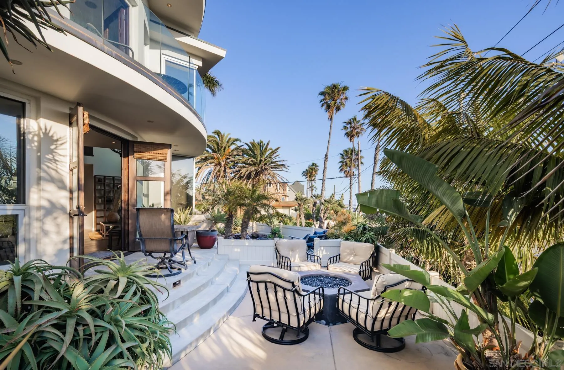 https://cdn.realtyfeed.com/cdn/127/260012110/f7d9f43bd2357393983028f907563e8a.webp