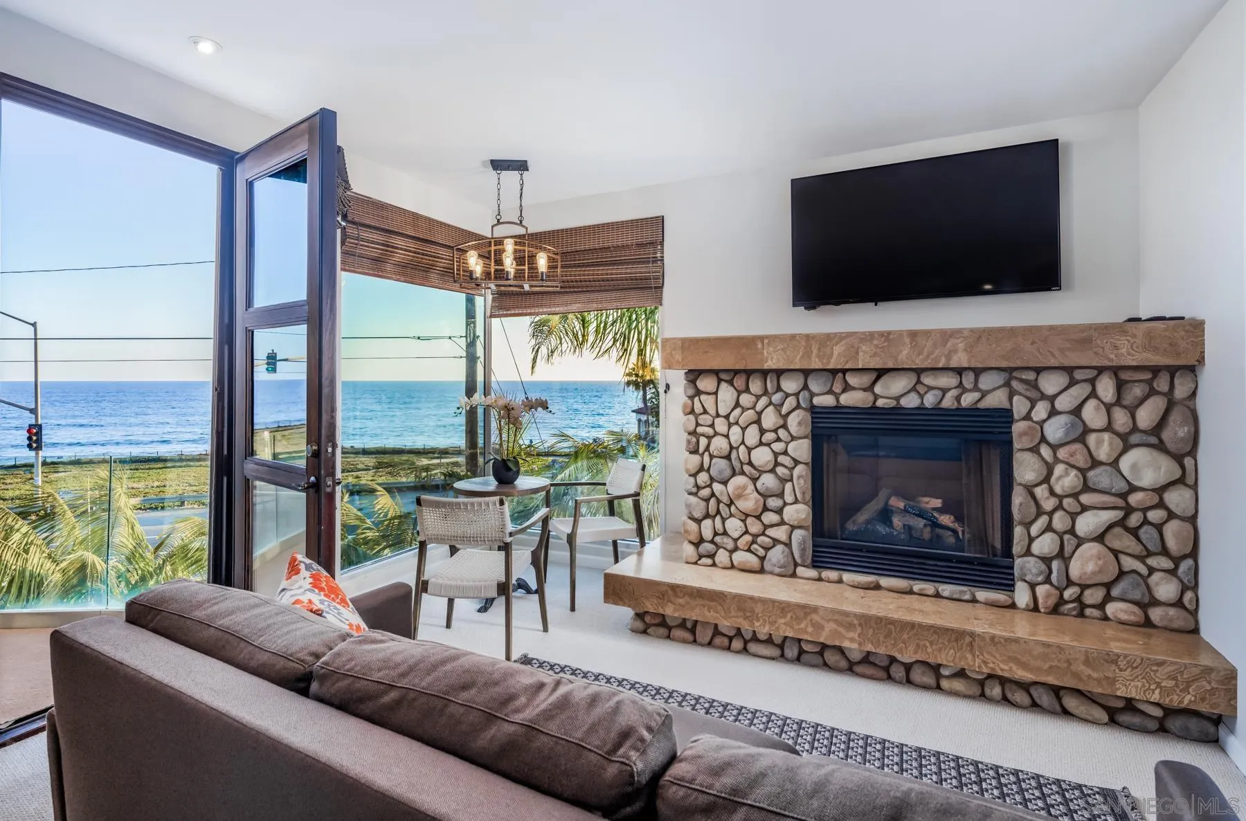 https://cdn.realtyfeed.com/cdn/127/260012110/f8230fe3323588fcbd182f18be048659.webp