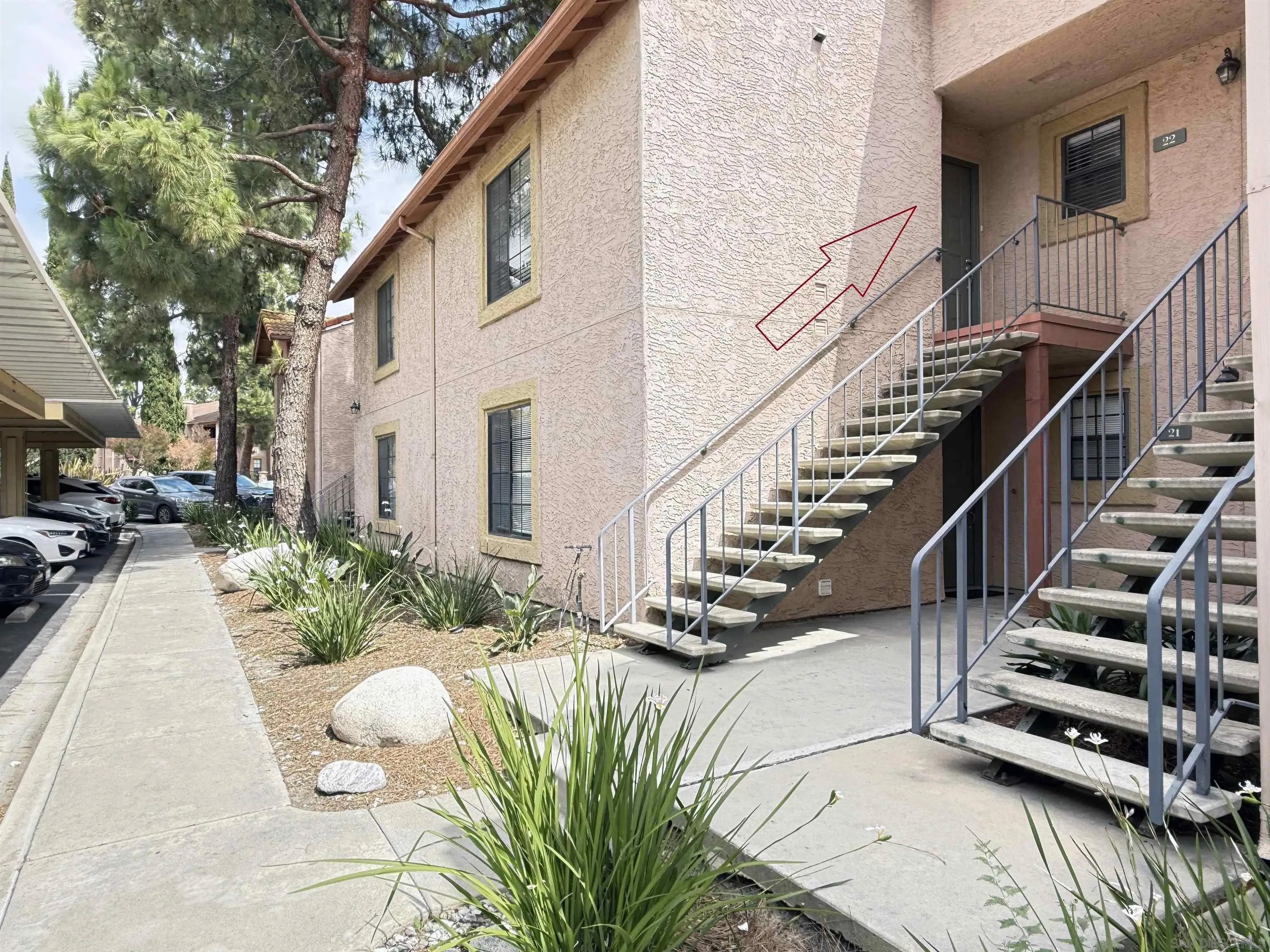 Photo #1: 260012113 Listing: Photo #1