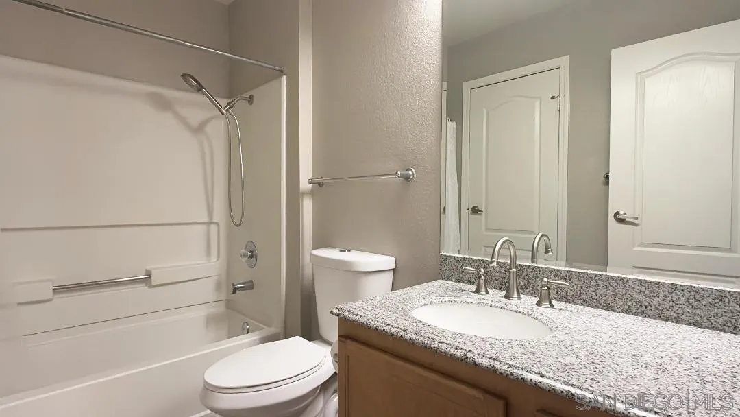 Photo #15: 260012113 Listing: Photo #15