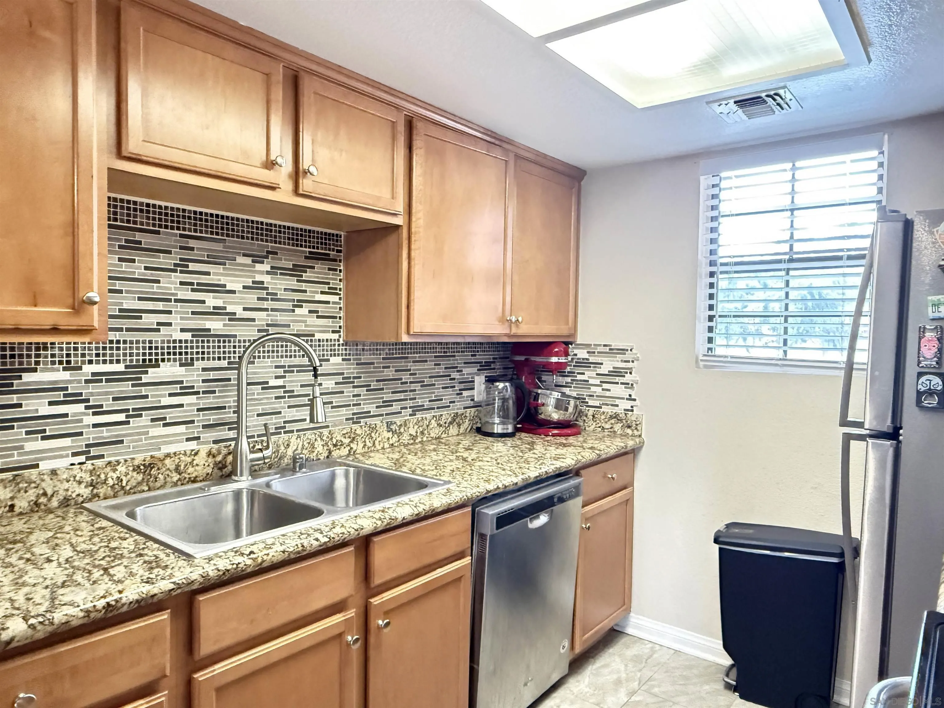 https://cdn.realtyfeed.com/cdn/127/260012113/bdf5b3c6b1b7ea5ff4f92c13719467eb.webp