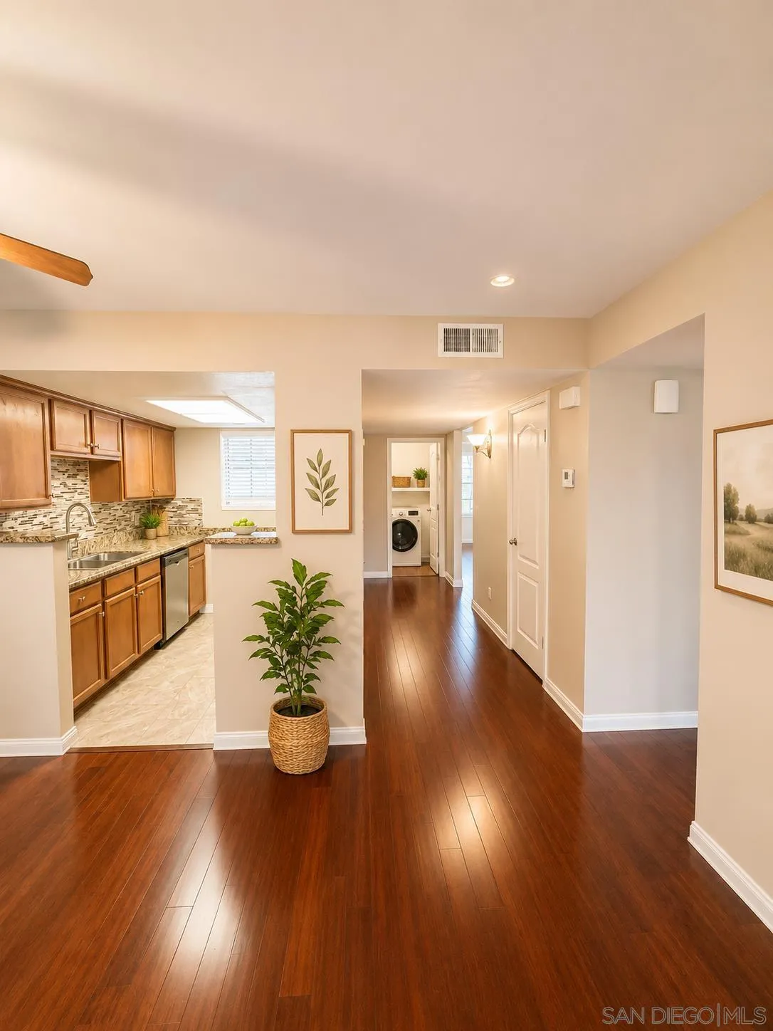 Photo #11: 260012113 Listing: Photo #11