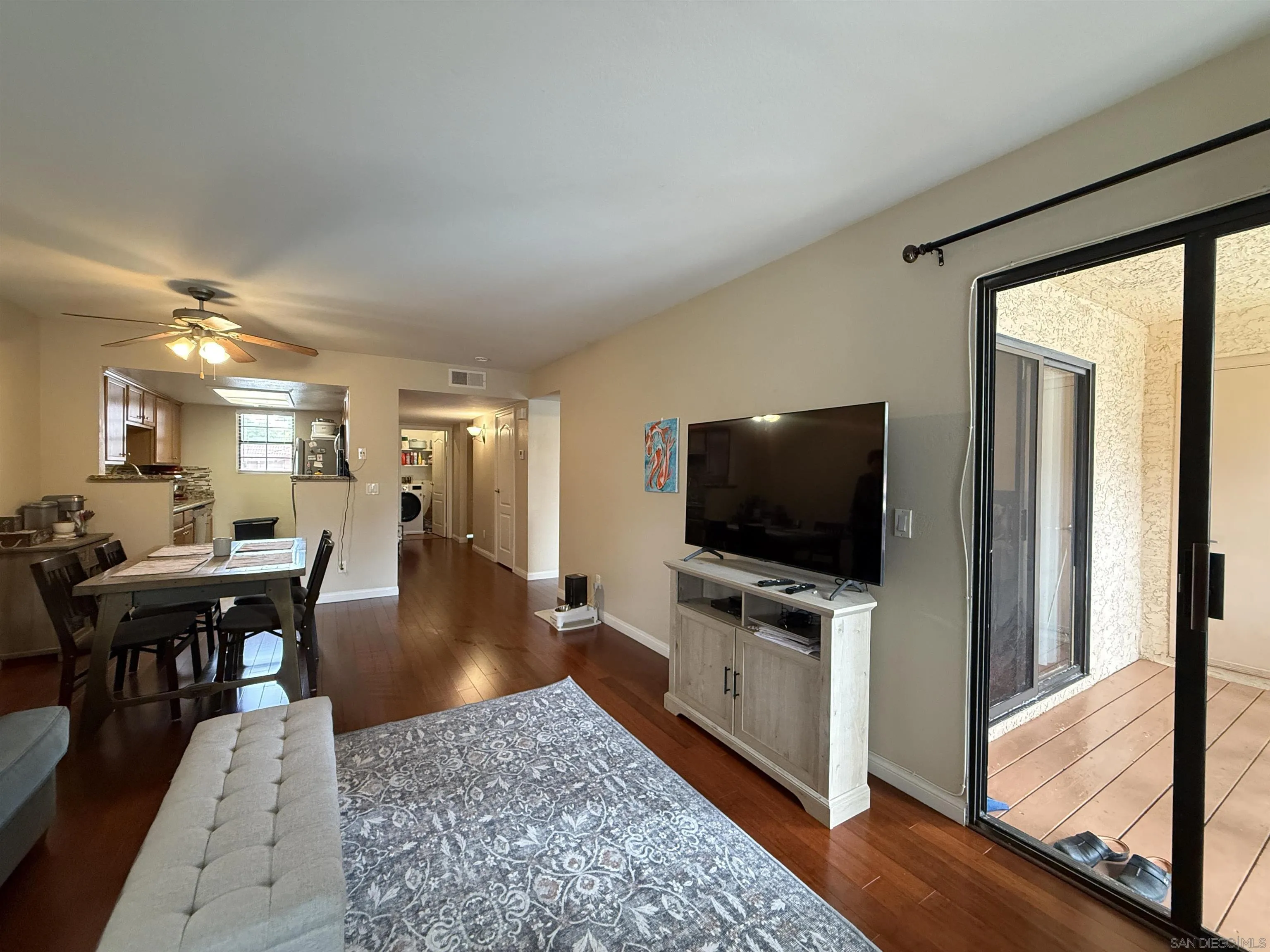 https://cdn.realtyfeed.com/cdn/127/260012113/eb8ab32e9dda0b7606bf08a0d0f514de.webp