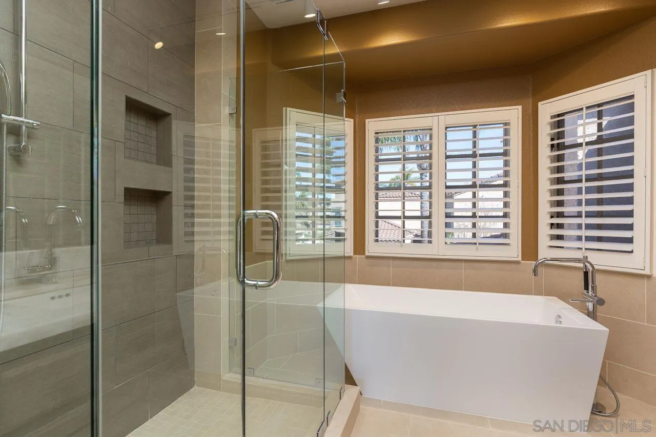 https://cdn.realtyfeed.com/cdn/127/260012115/3c9ec3deb8435fc841df12849c62ece0.webp
