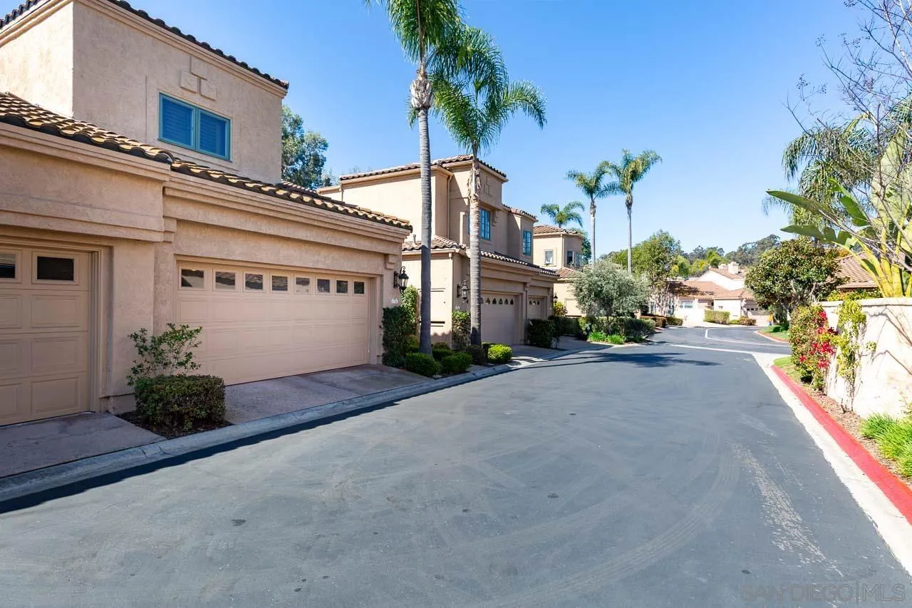 https://cdn.realtyfeed.com/cdn/127/260012115/60f0001fce9c74053c2fa6d965305679.webp