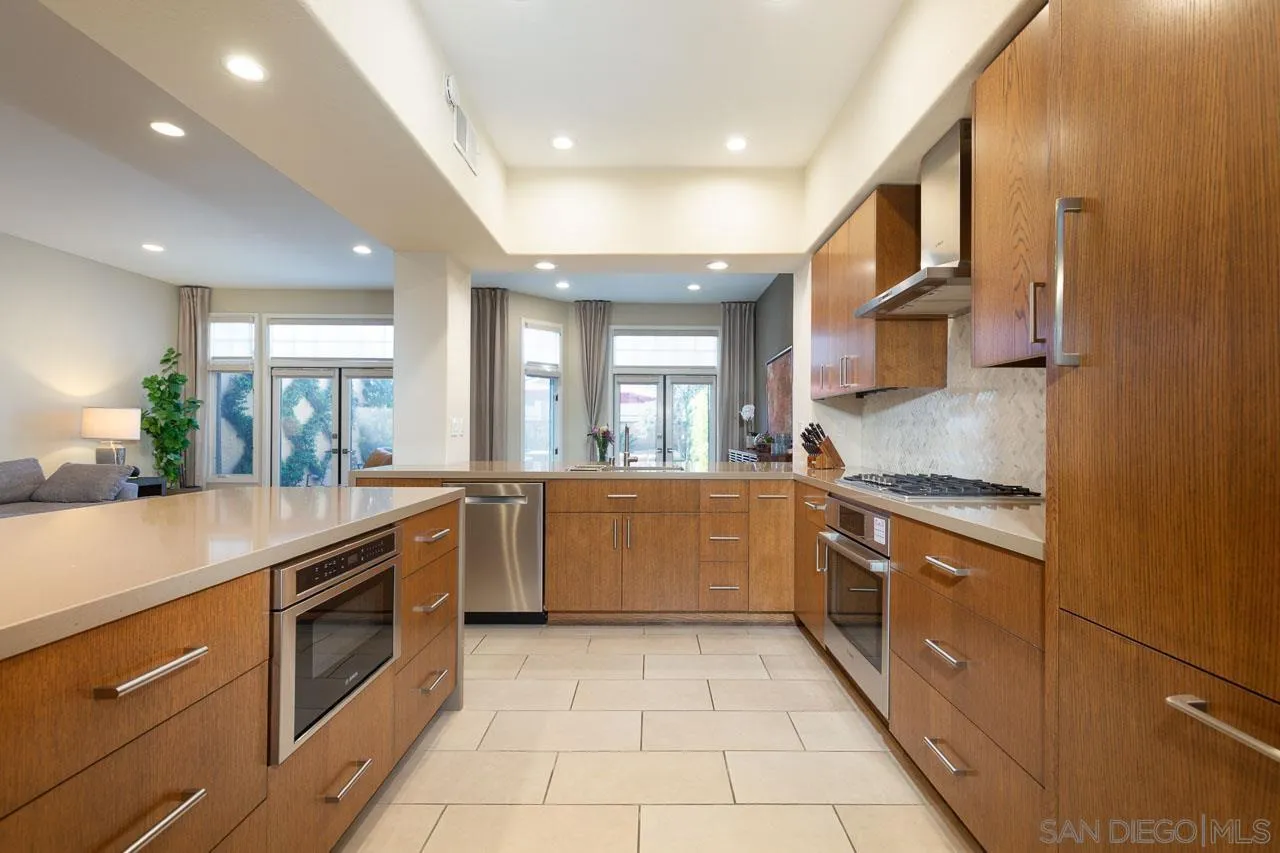 https://cdn.realtyfeed.com/cdn/127/260012115/82ef554fafcdd910d68dd00b1daaf567.webp