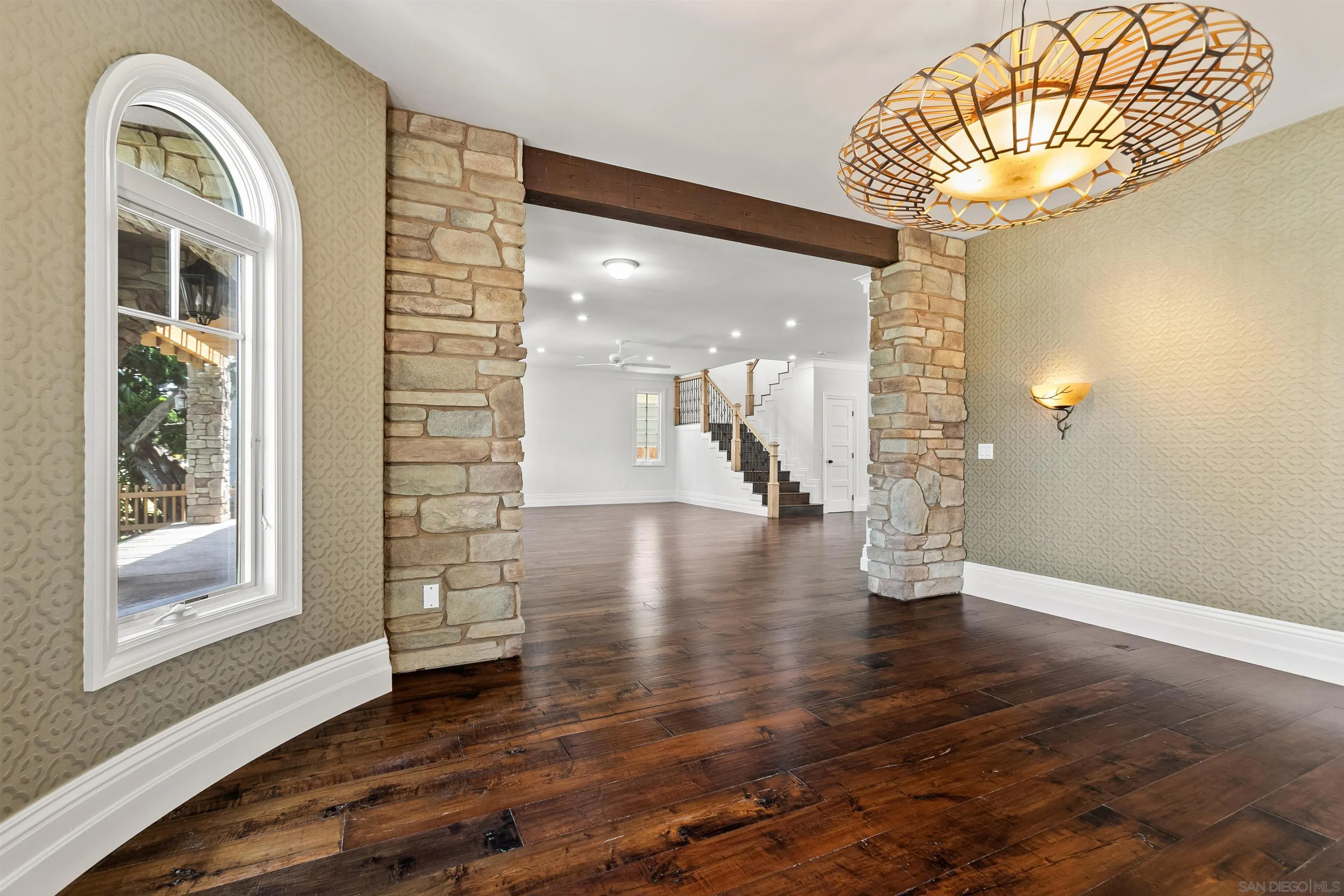 https://cdn.realtyfeed.com/cdn/127/260012118/6ebb74a0c1b223bec08f3dc46a79881e.webp
