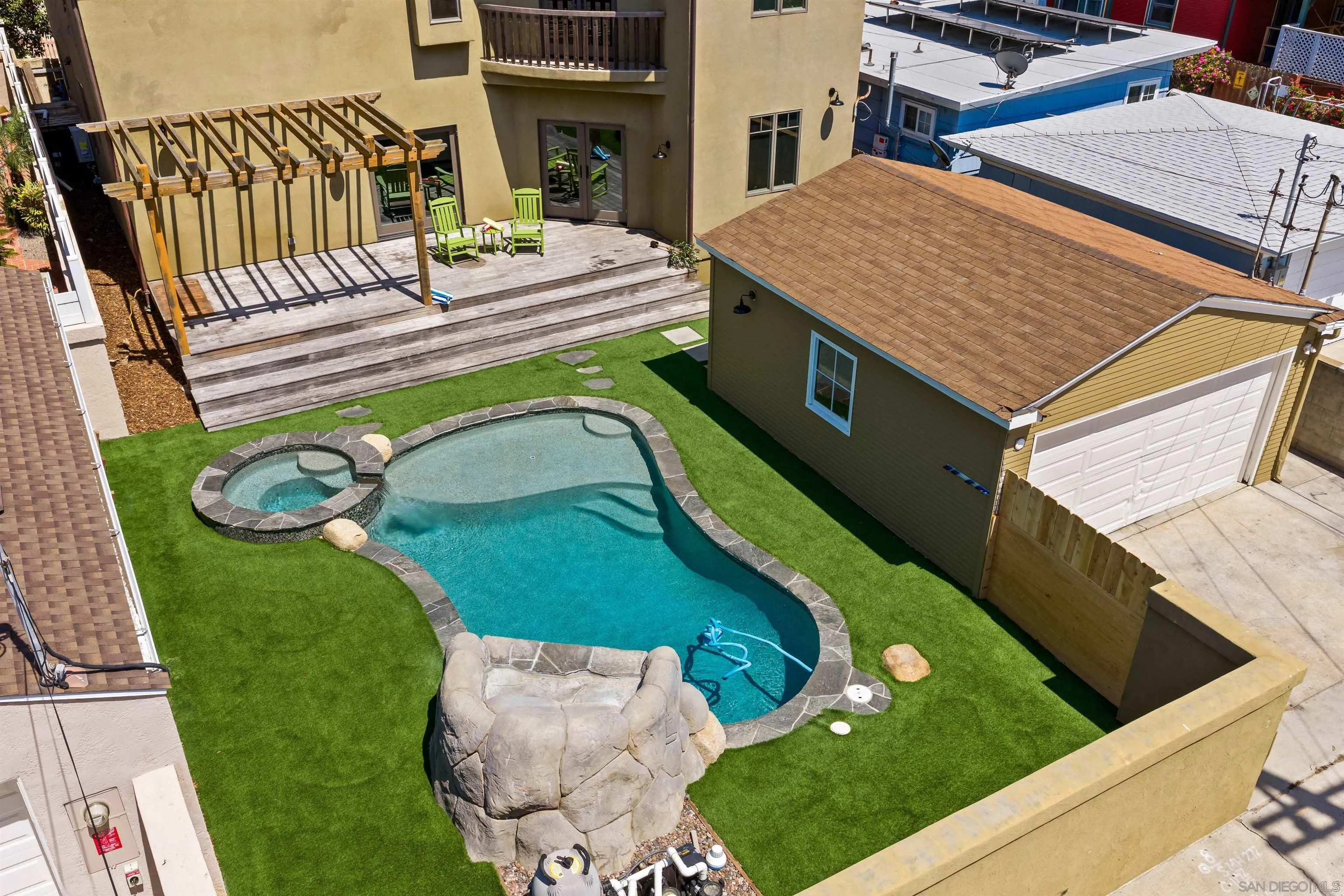 https://cdn.realtyfeed.com/cdn/127/260012118/8552563bf4707abbfa01a1fcb6df8e9c.webp